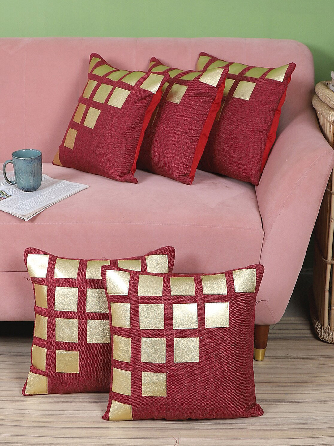 

MFD HOME FURNISHING Set of 5 Maroon & Gold Checked Square Cushion Covers
