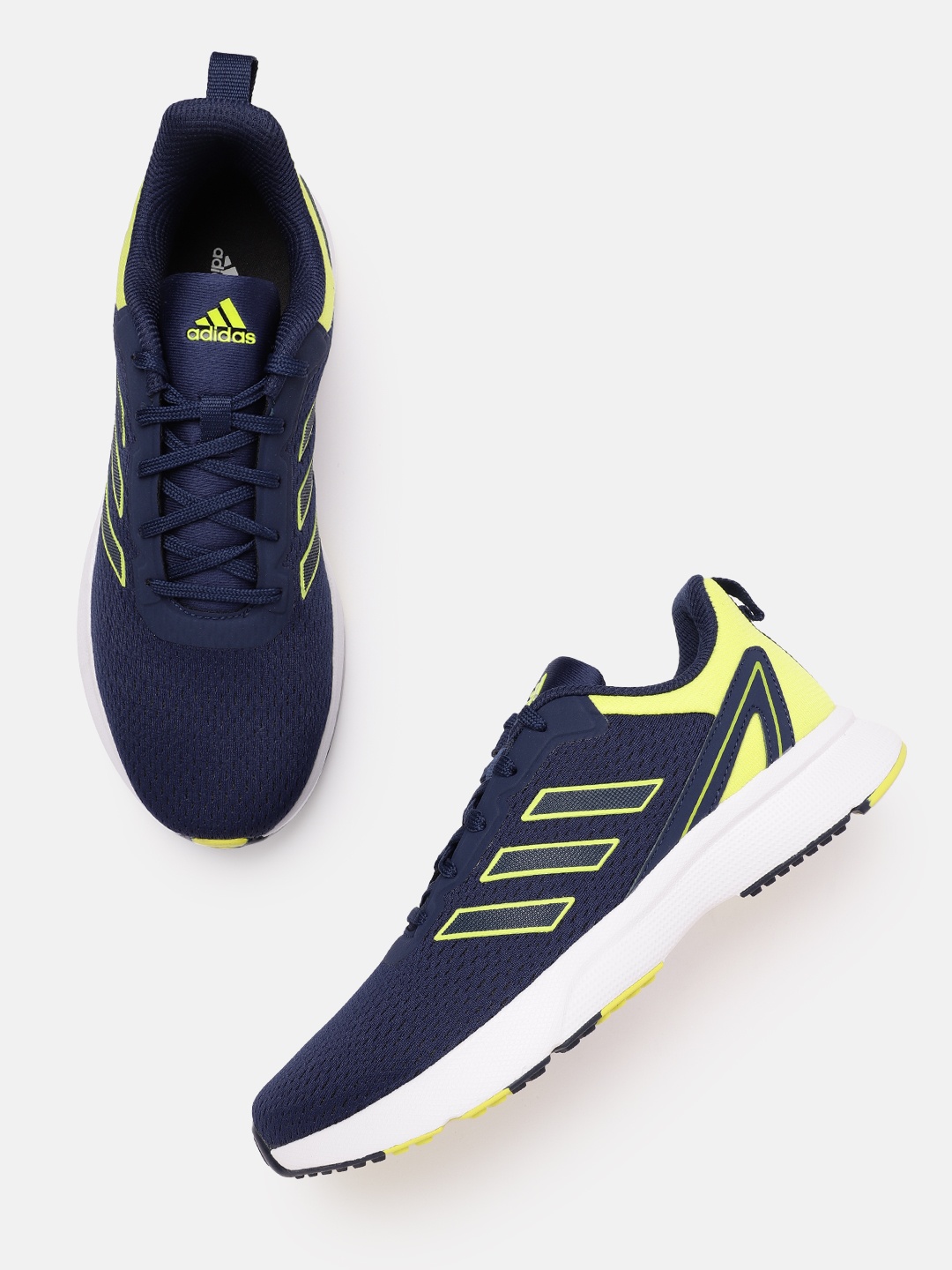 

ADIDAS Men Woven Design Seize The Street Running Shoes, Navy blue