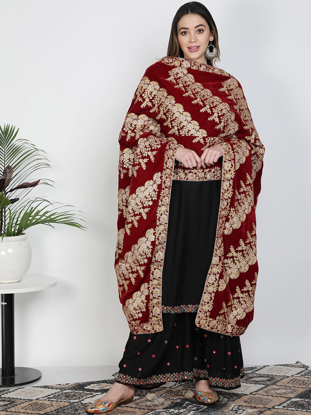 

Moda Chales Women Maroon Embroidered Velvet Shawl