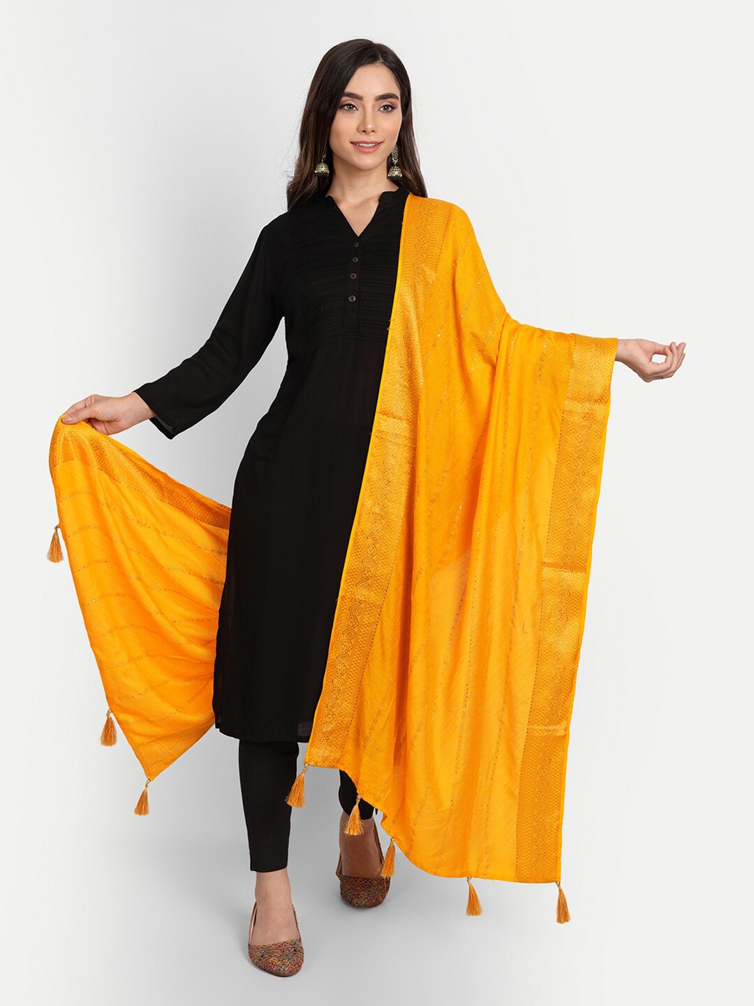 

amraoo Women Yellow & Gold-Toned Printed Art Silk Chanderi Dupatta