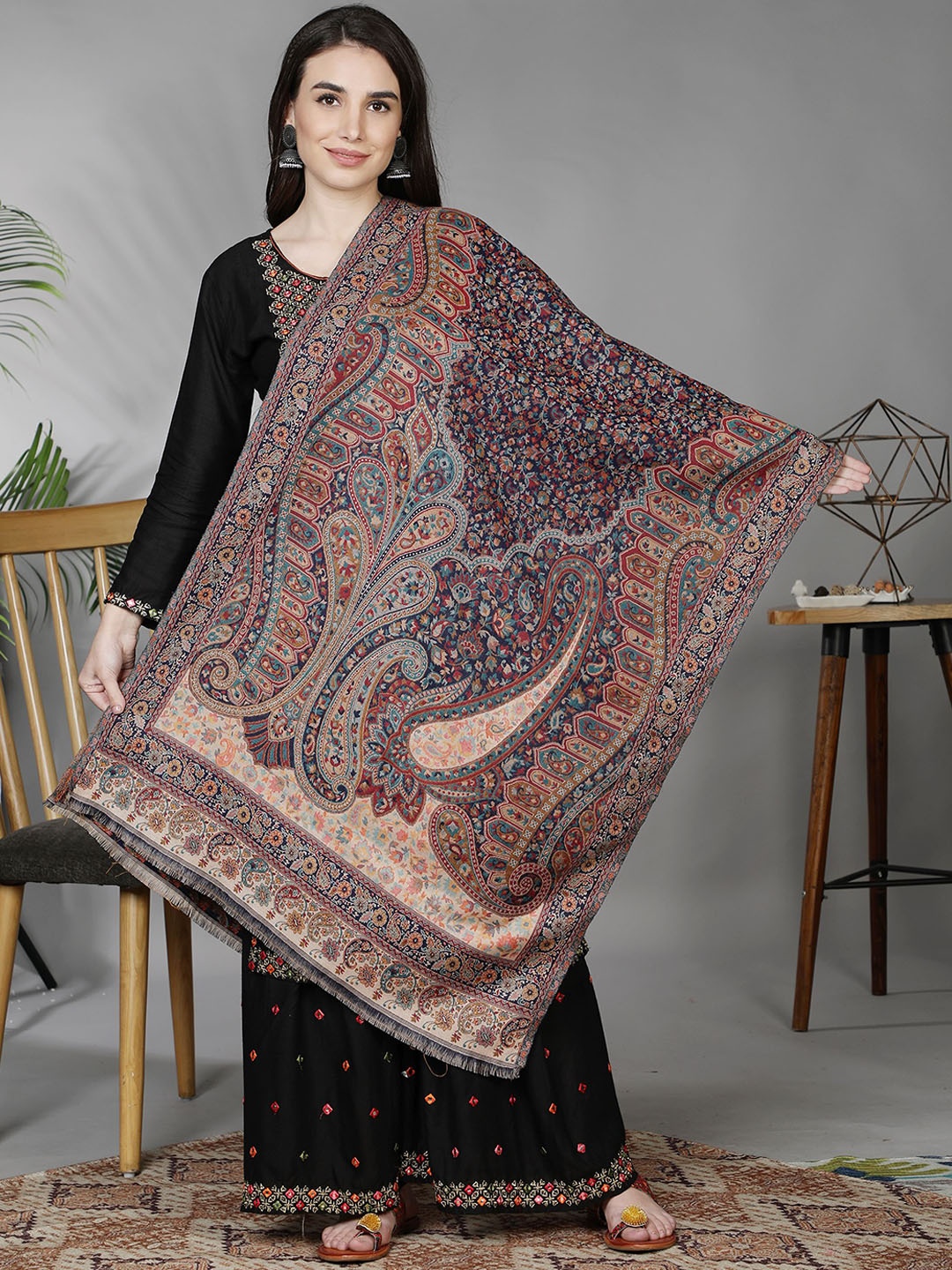 

Moda Chales Women Blue & Red Ethnic Motifs Kani Weave Woolen Shawl