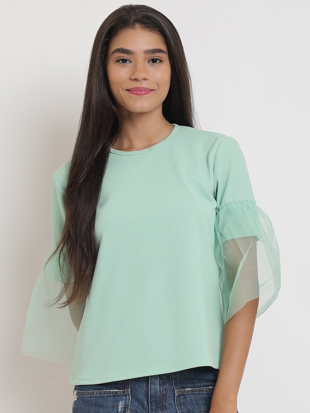 

Anaghakart Green Solid Net Sleeve Top