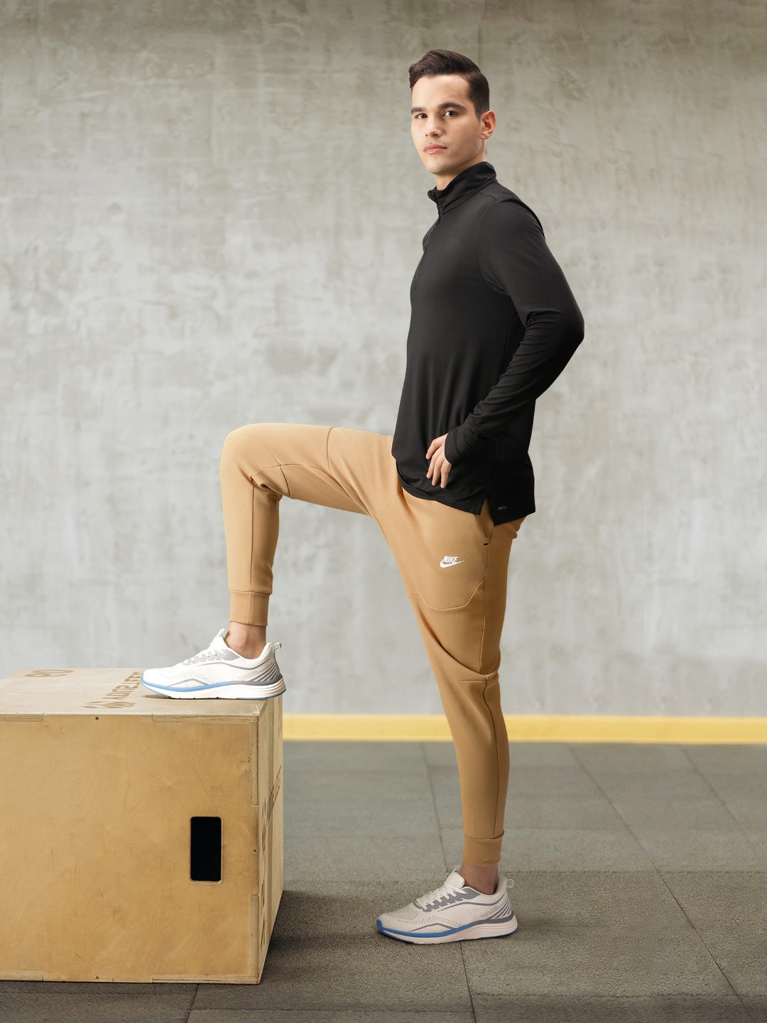 

Nike Sportswear Men Beige Yellow Tech Fleece Solid Joggers