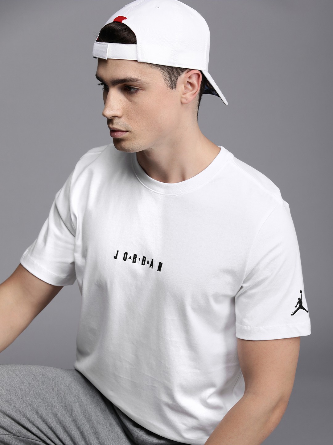 

Nike Men White AIR EMB Jordan Pure Cotton T-shirt