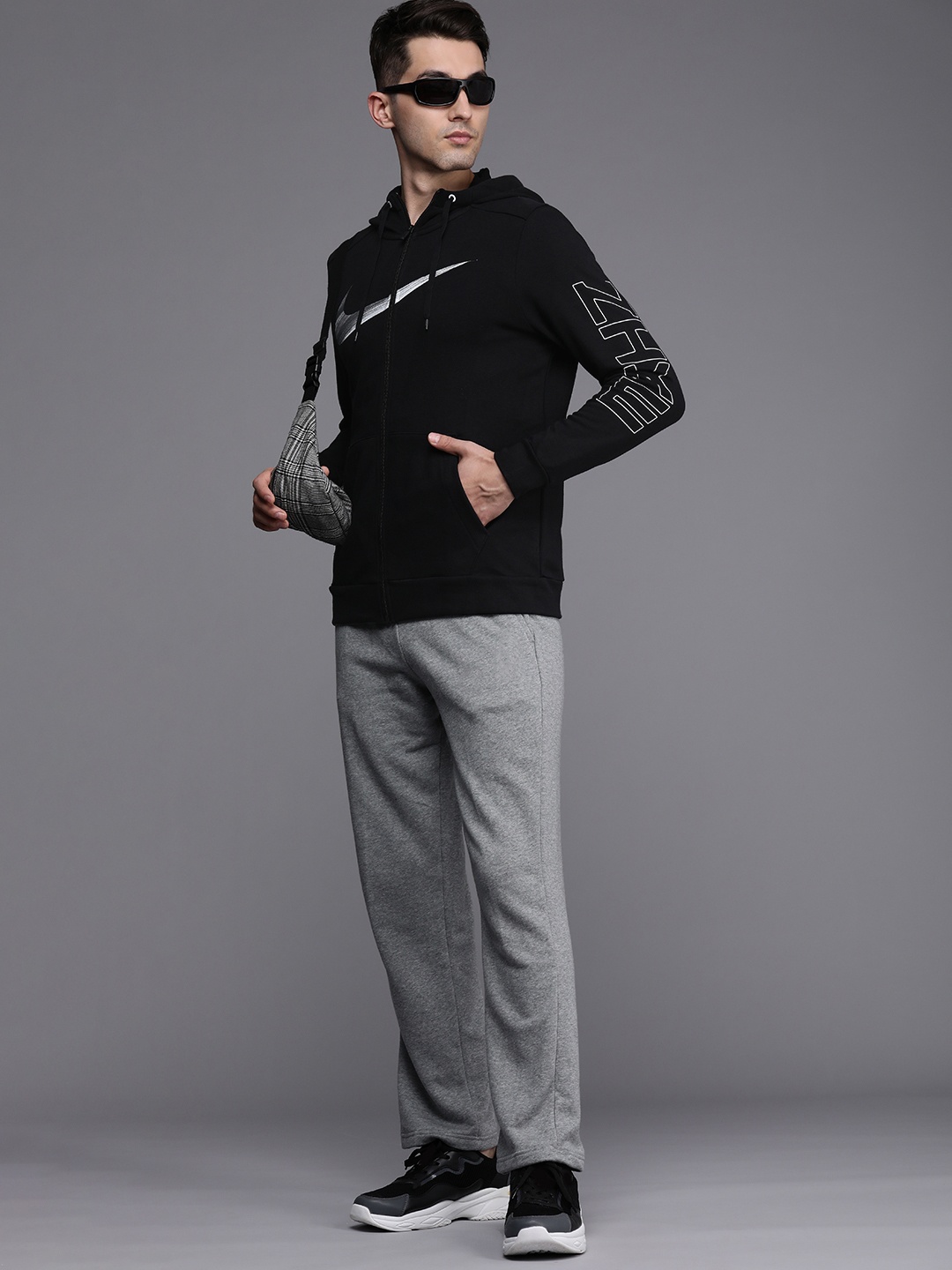 

Nike Men Brand Logo Dri-FIT SC HD FZ ENERGY NFS Sporty Jacket, Black
