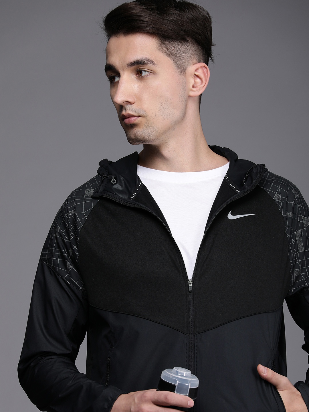 

Nike Men AS RDVN MILER FLS Sporty Jacket, Black