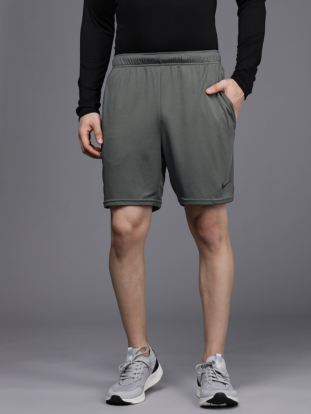 

Nike Men Standard Fit Solid MNSTR MESH 5.0 N Dri-FIT Training Shorts, Charcoal