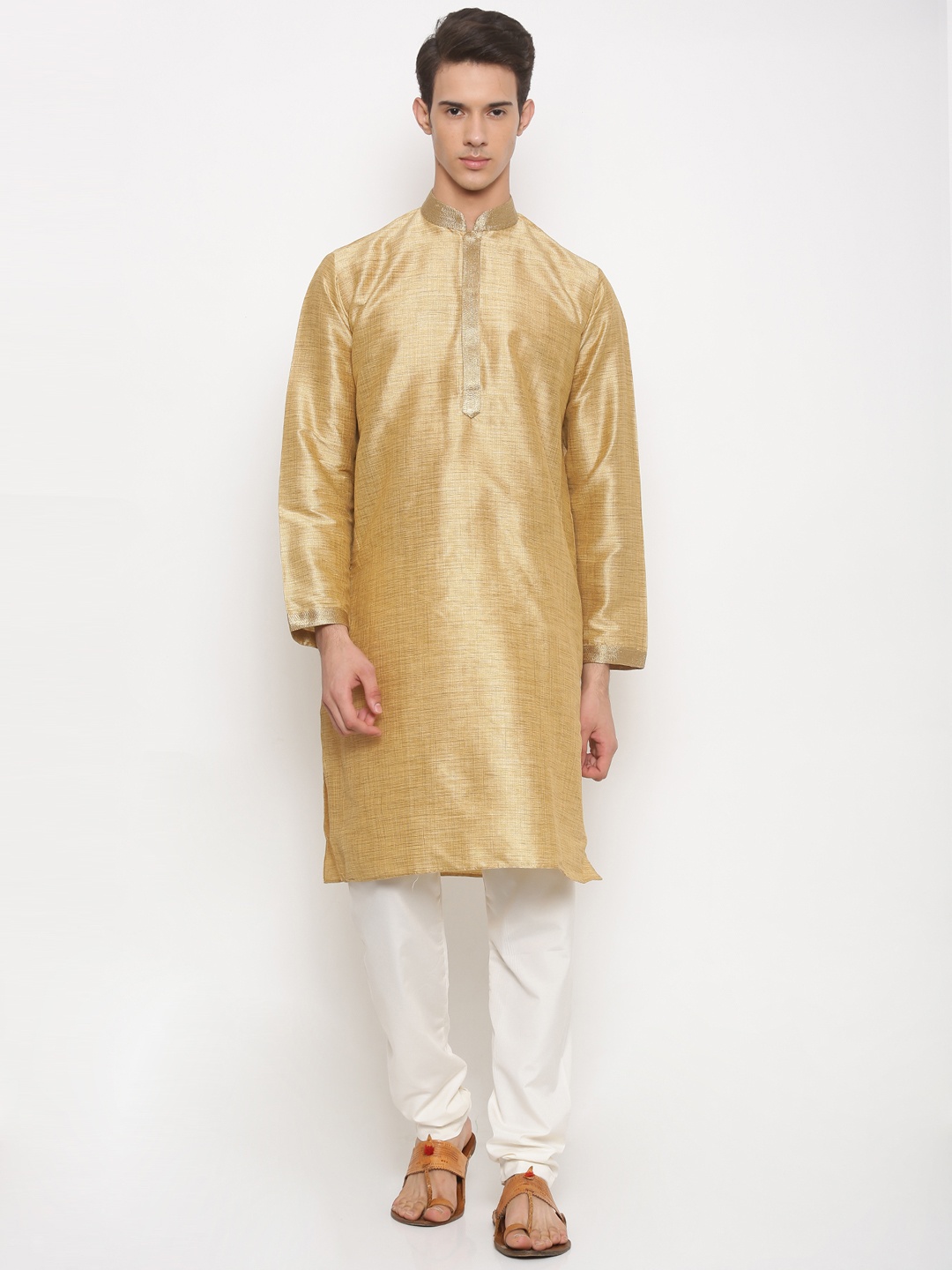 

RG DESIGNERS Men Gold-Toned & White Solid Kurta with Pyjamas