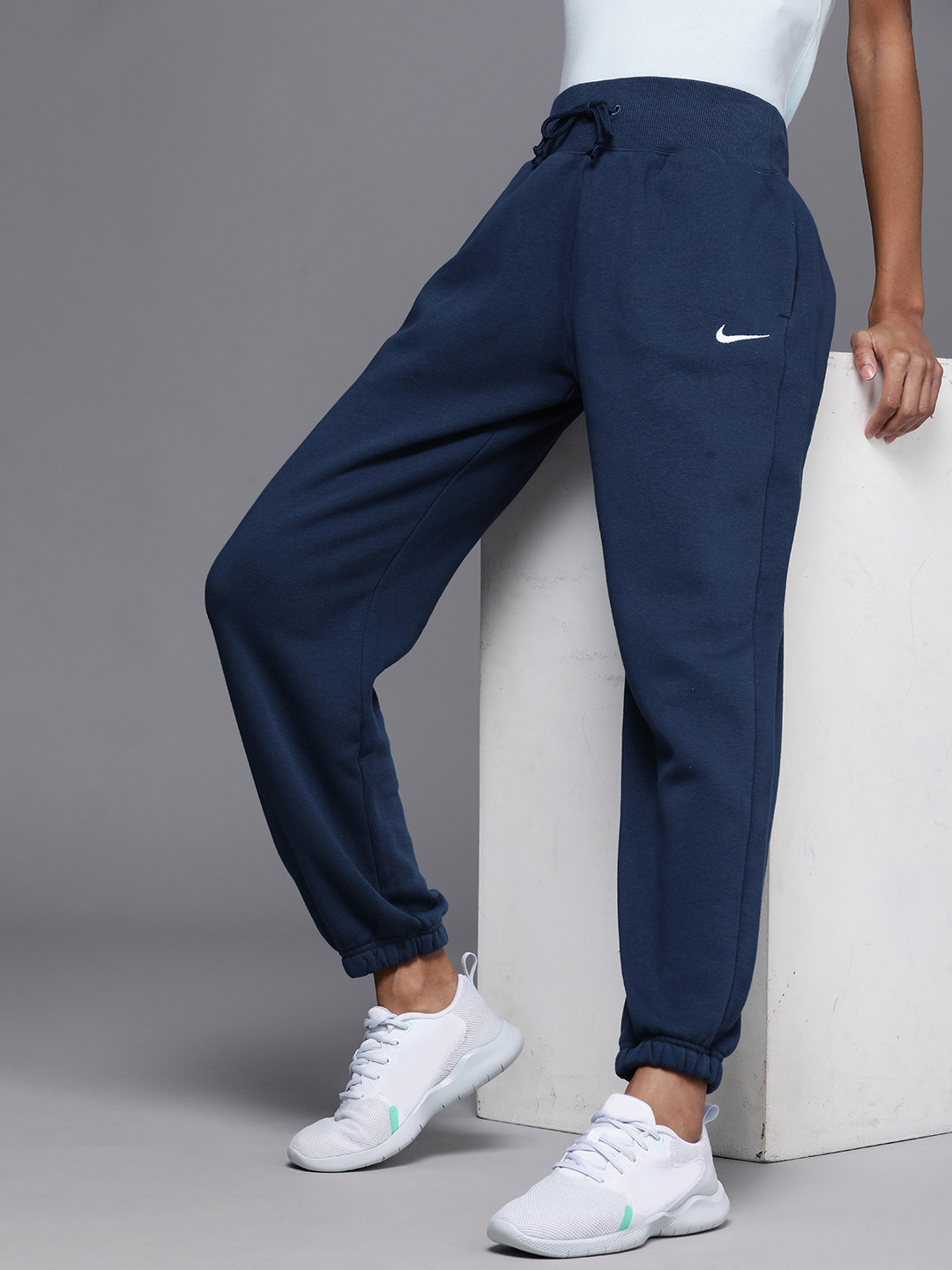 

Nike Women Blue High-Waisted Oversized Joggers