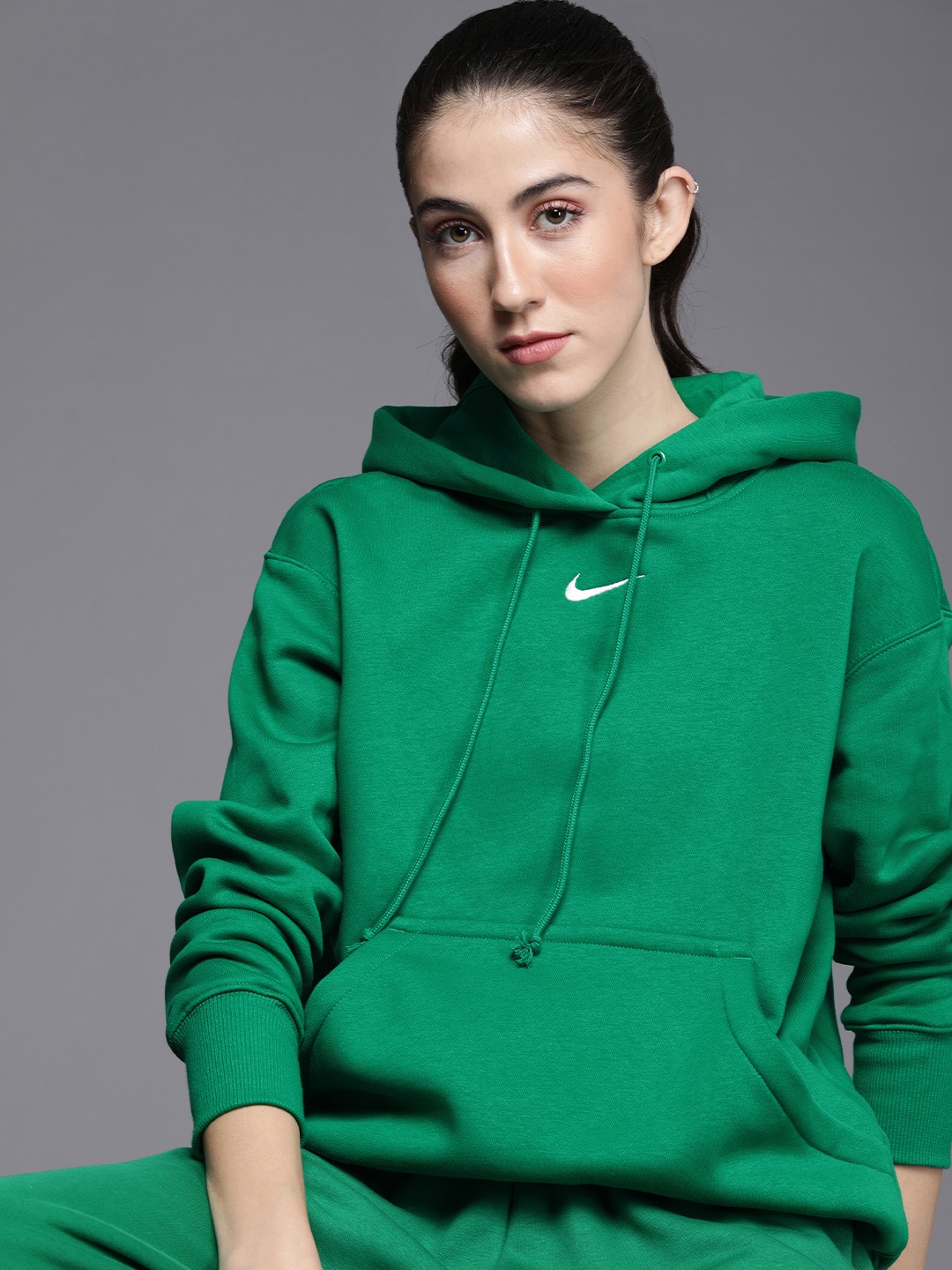 

Nike Women Brand Logo Embroidered AS W NSW PHNX FLC OS PO Hooded Sweatshirt, Green