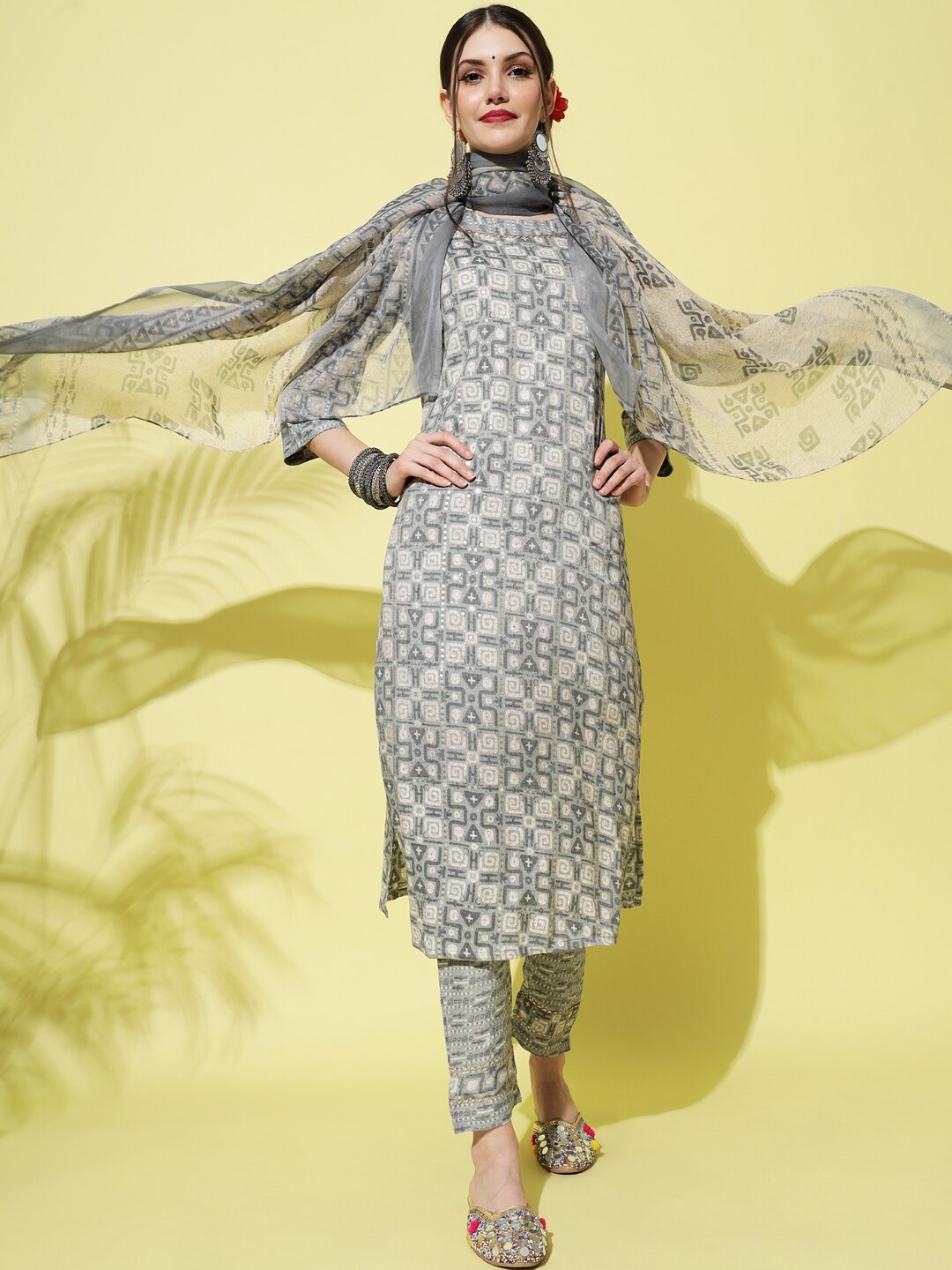 

VredeVogel Women Grey Printed Viscose Rayon Straight Kurta with Trousers & With Dupatta