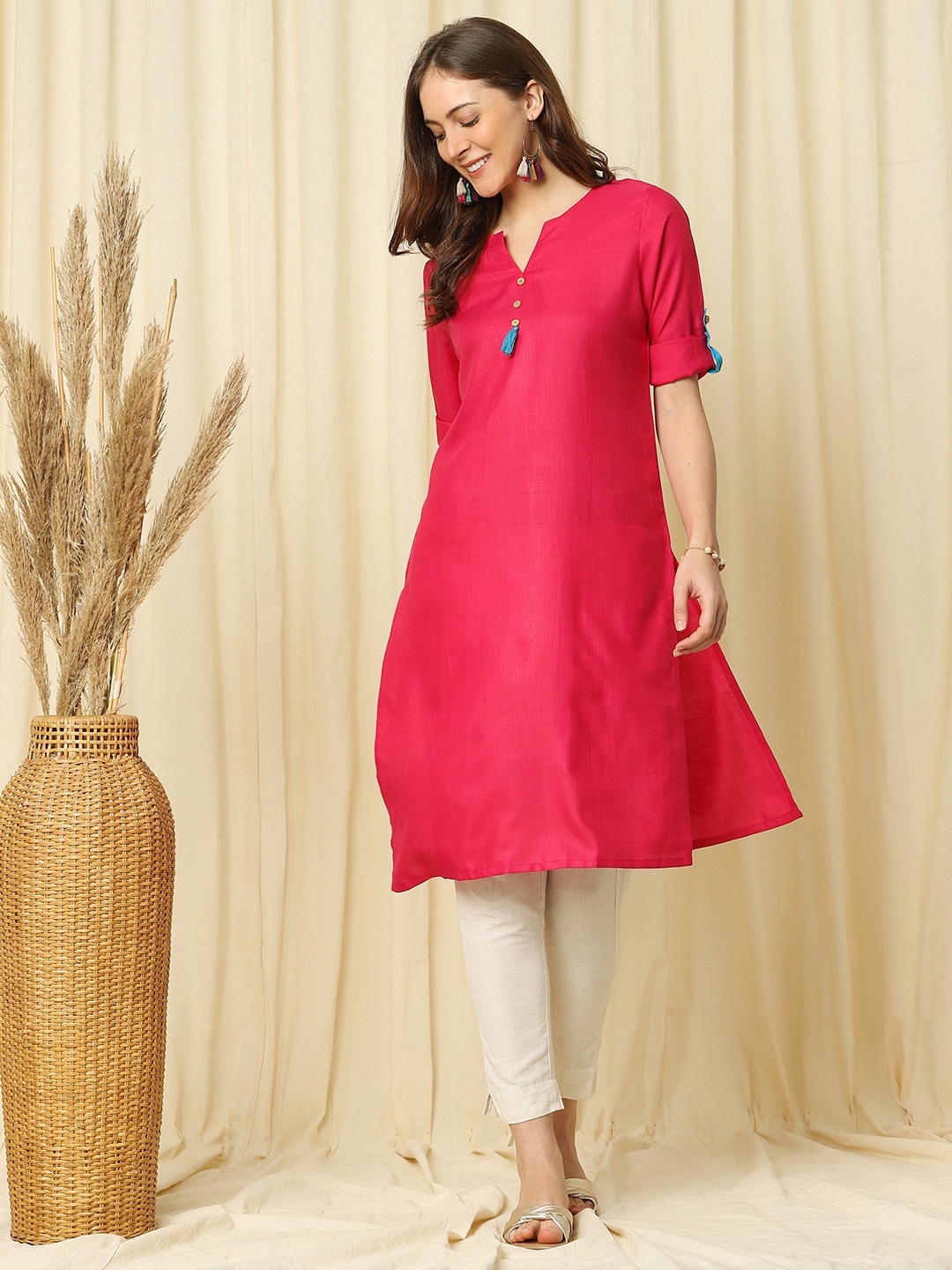 

Indifusion Women Pink Keyhole Neck Chanderi Silk Kurta