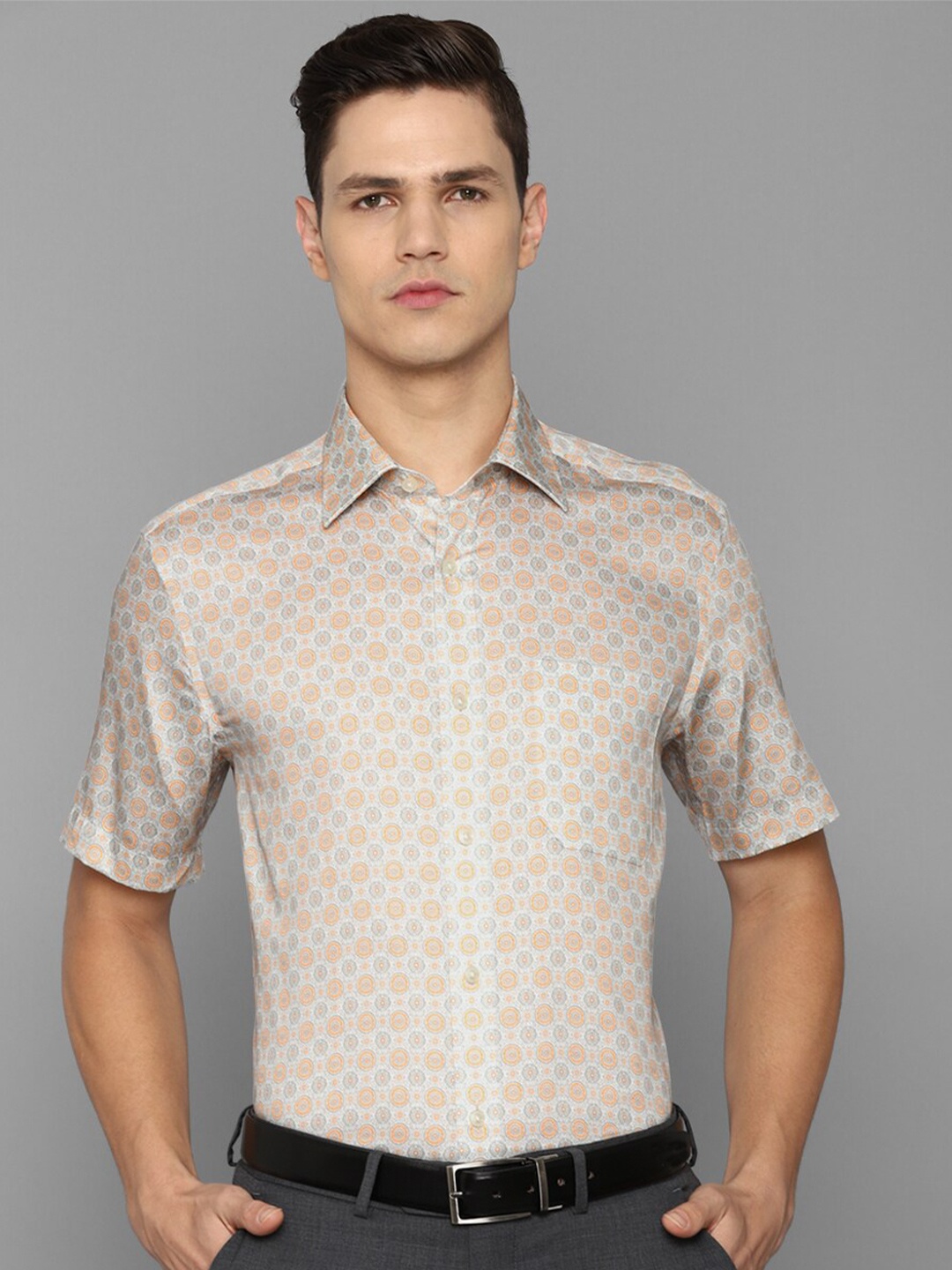 

Louis Philippe Men Beige Slim Fit Printed Formal Shirt