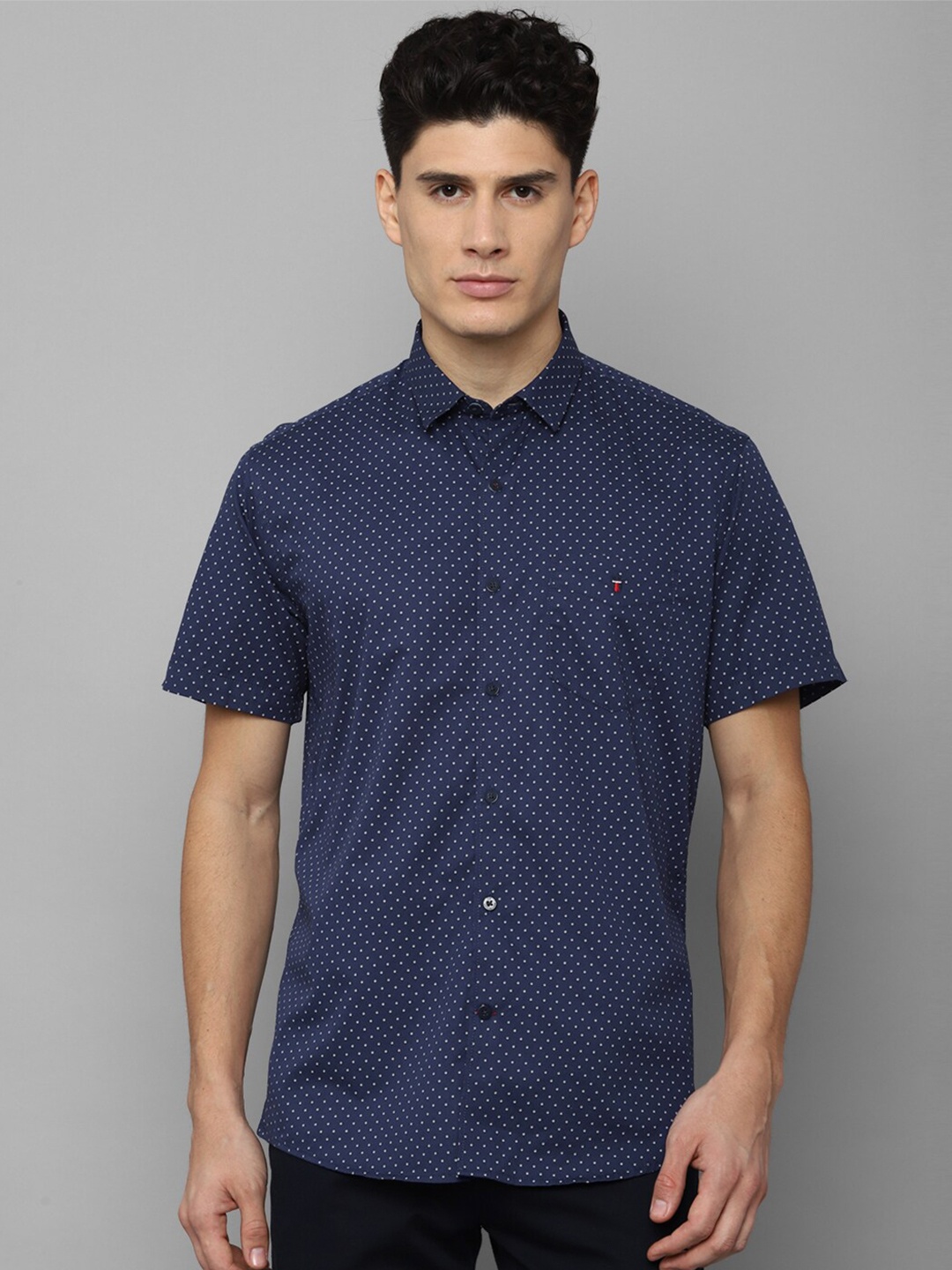 

Louis Philippe Sport Men Navy Blue Slim Fit Printed Pure Cotton Casual Shirt