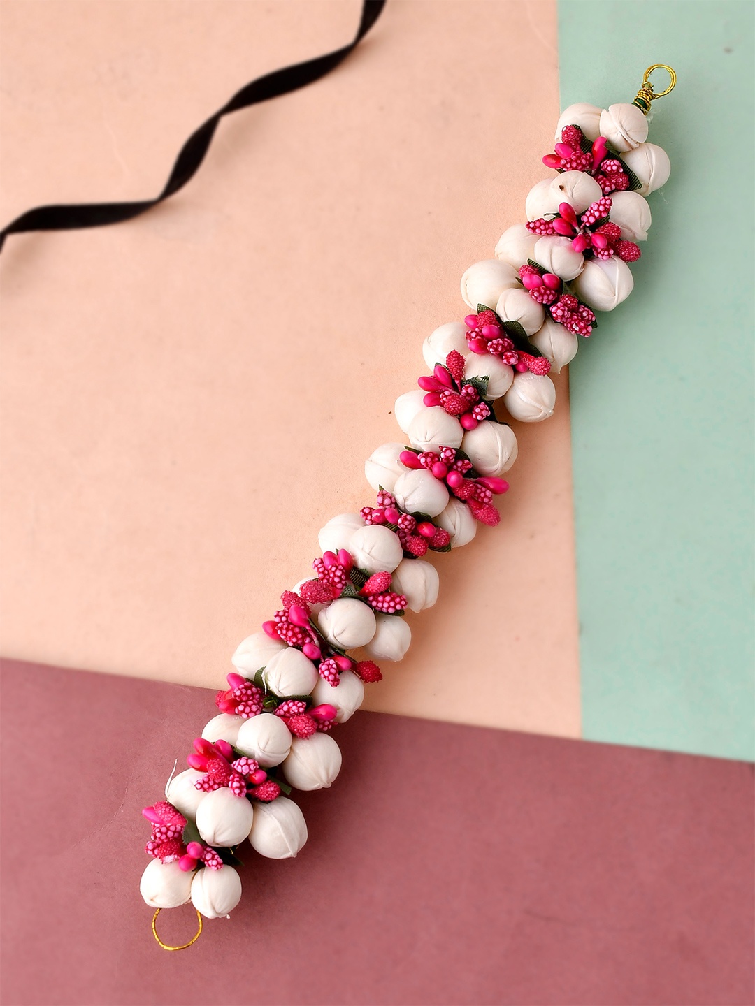 

Silvermerc Designs Women Pink & White Embellished Hair Accessory Set