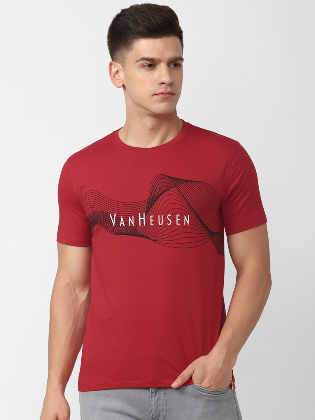 

V Dot Men Red Typography Printed Slim Fit T-shirt