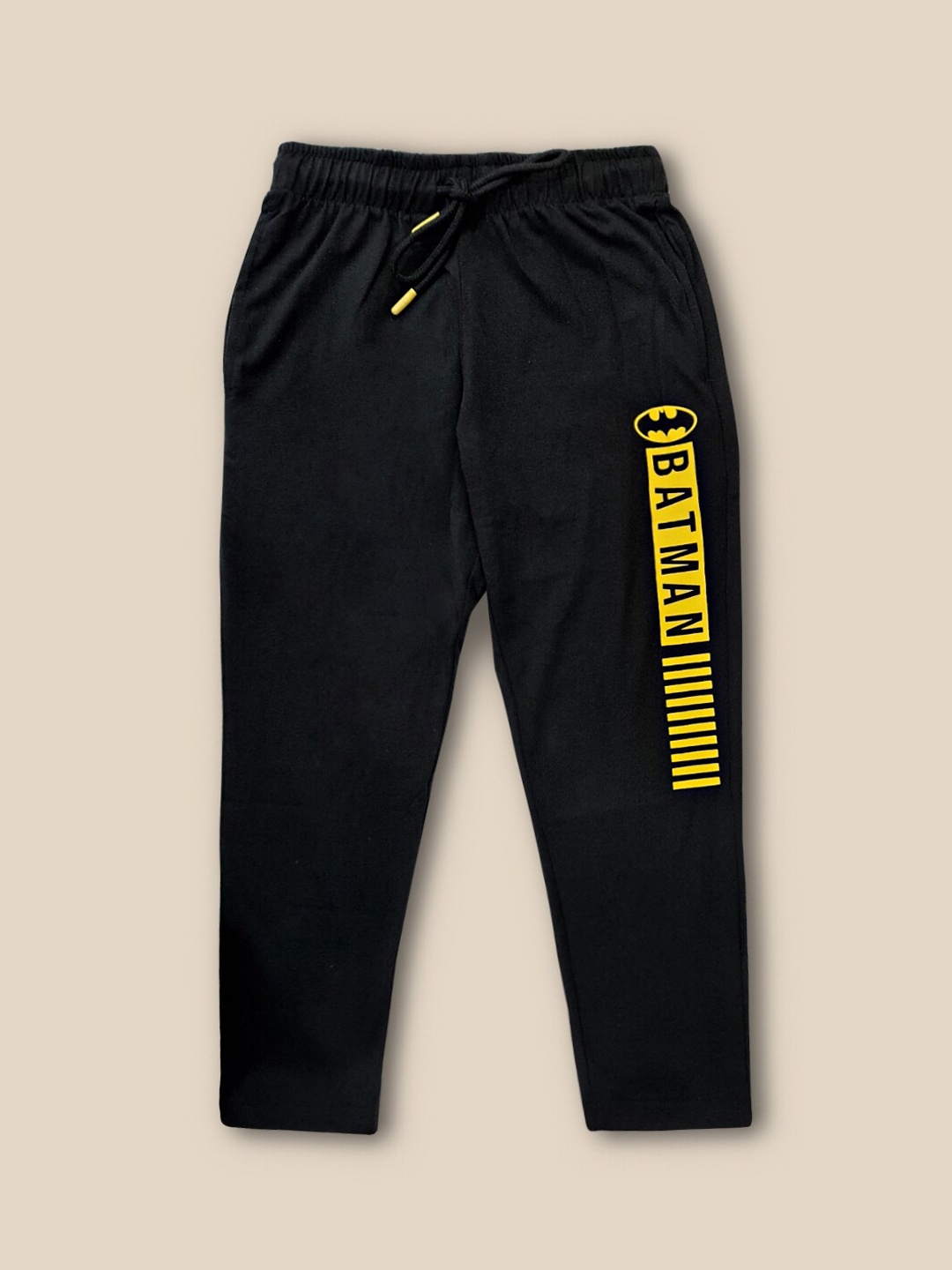 

Kids Ville Boys Black & Yellow Batman Printed Lounge Pants