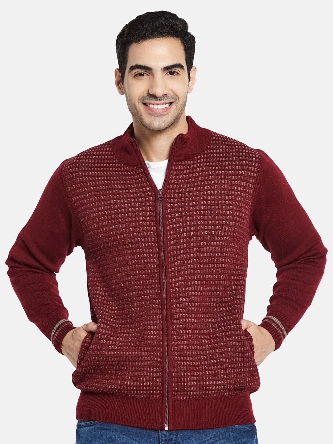 

Monte Carlo Men Maroon Solid Cardigan