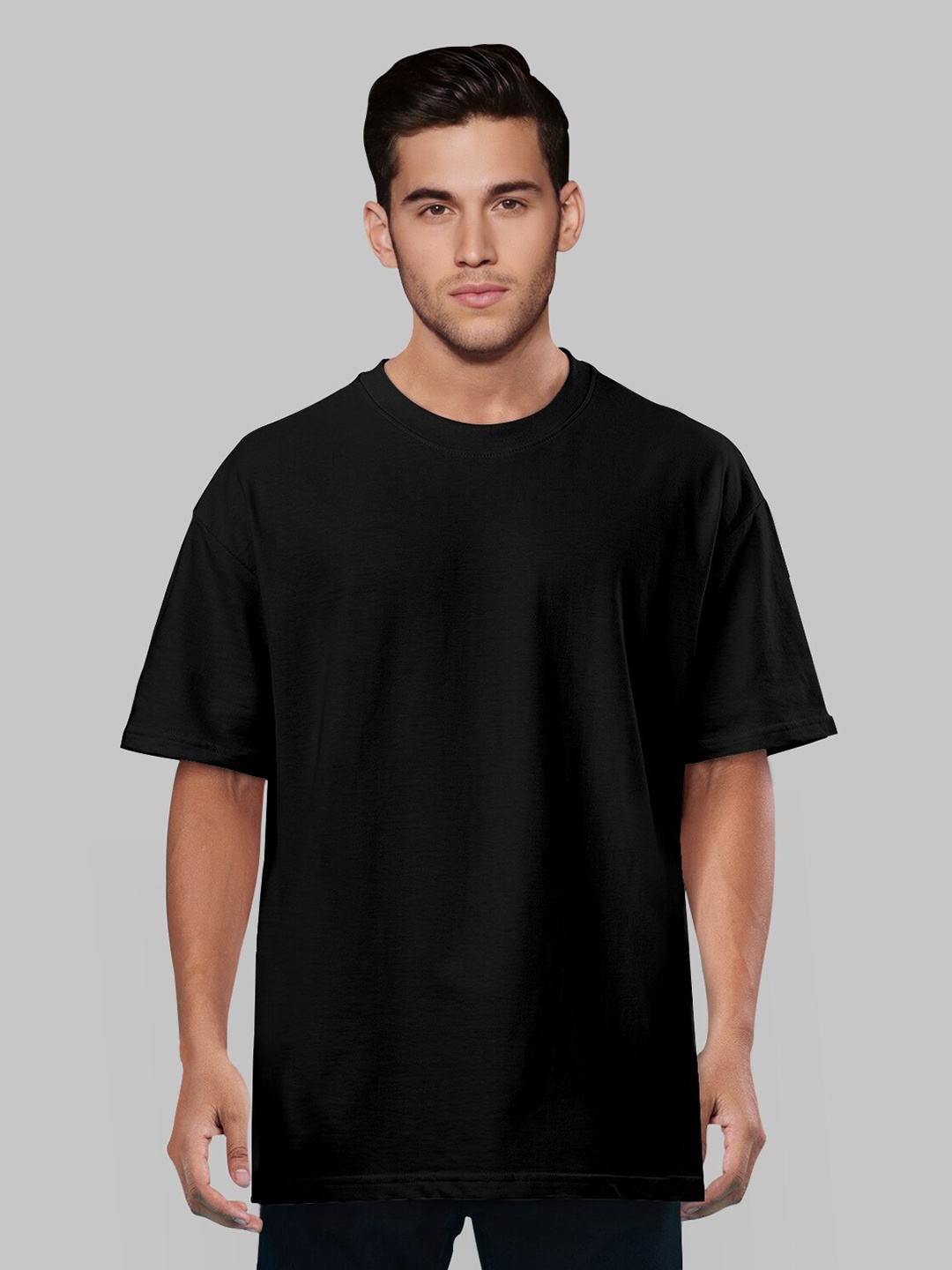

Pootlu Men Black Oversized Pure Cotton T-shirt
