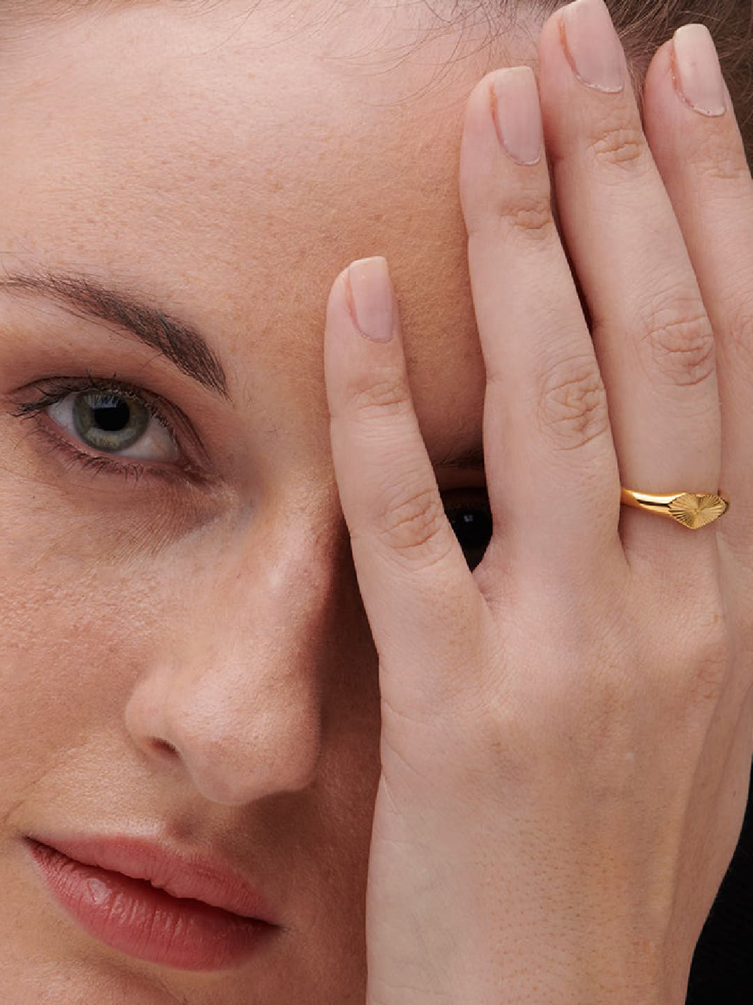 

PALMONAS 18K Gold-Plated Heart Rays Ring Finger Ring