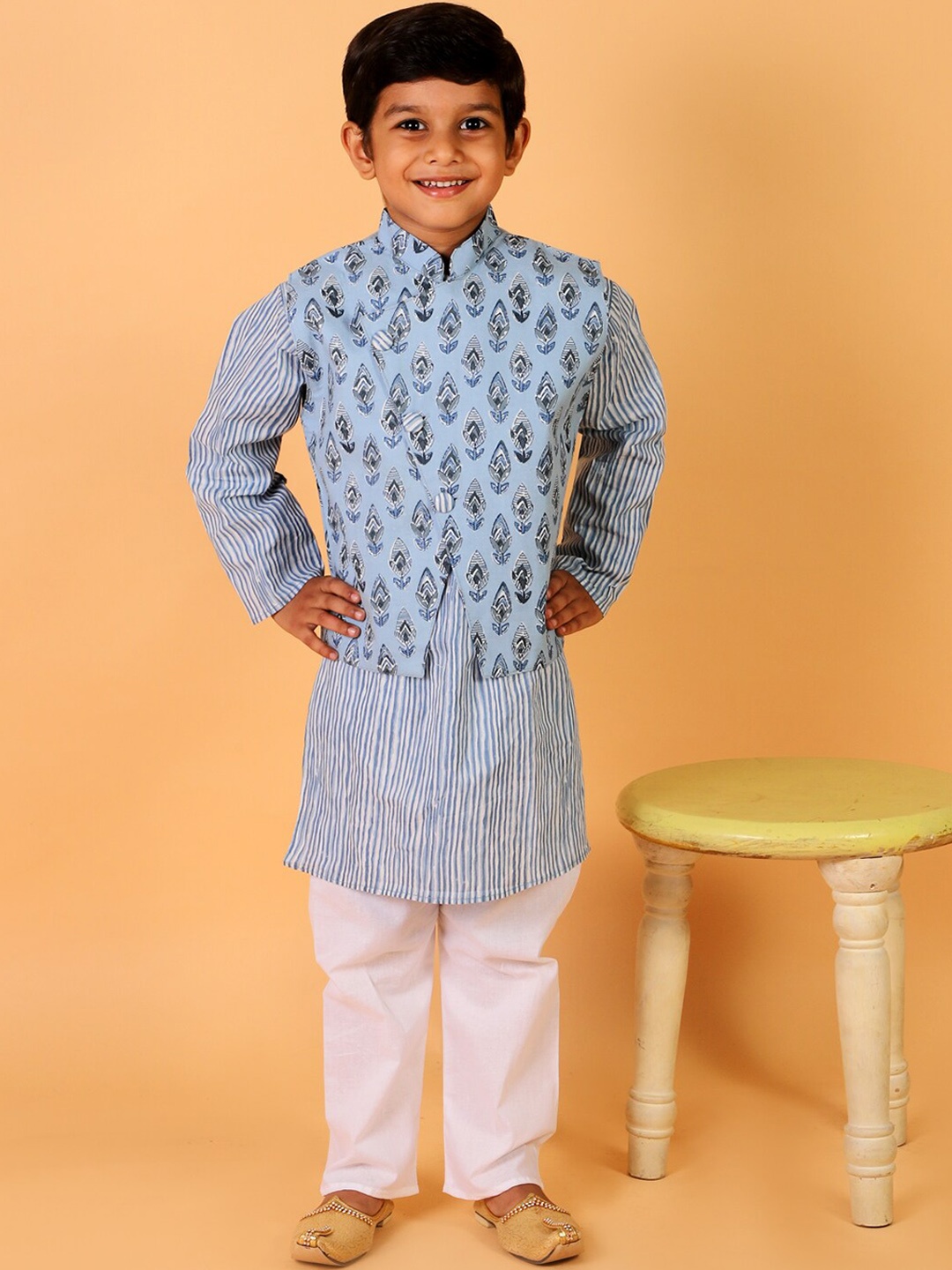 

The Mom Store Boys Blue Striped Pure Cotton Kurta with Pyjama With Jacket