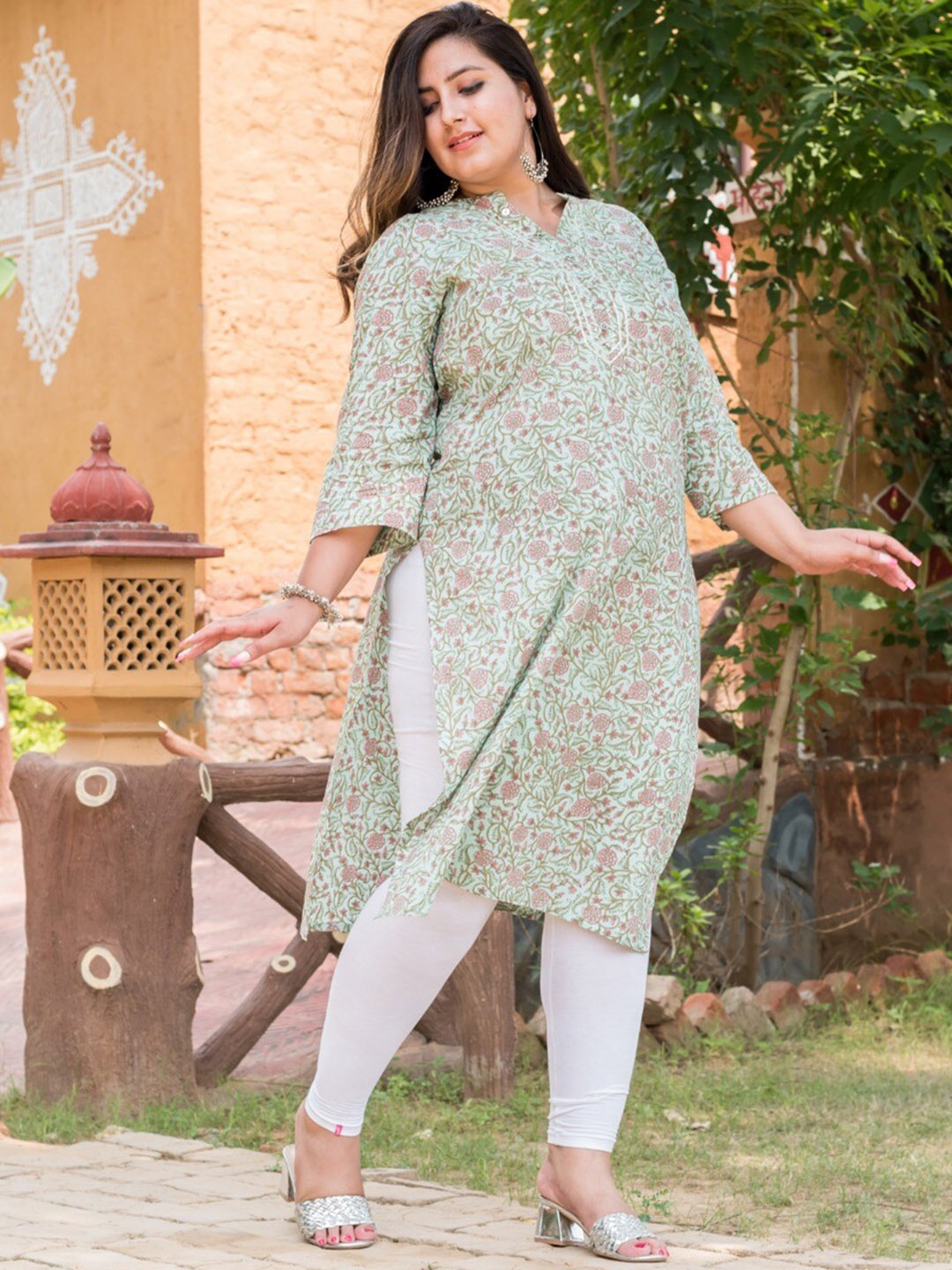 

Swasti Women Green Floral Printed Floral Kurta
