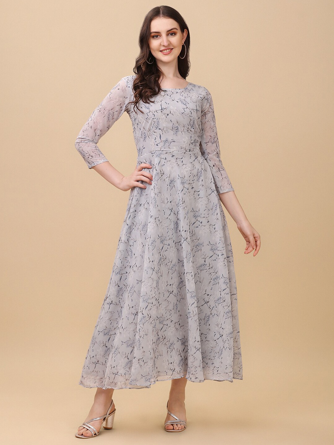 

Vidraa Western Store Women Purple & Grey Floral Printed Georgette Maxi Dress
