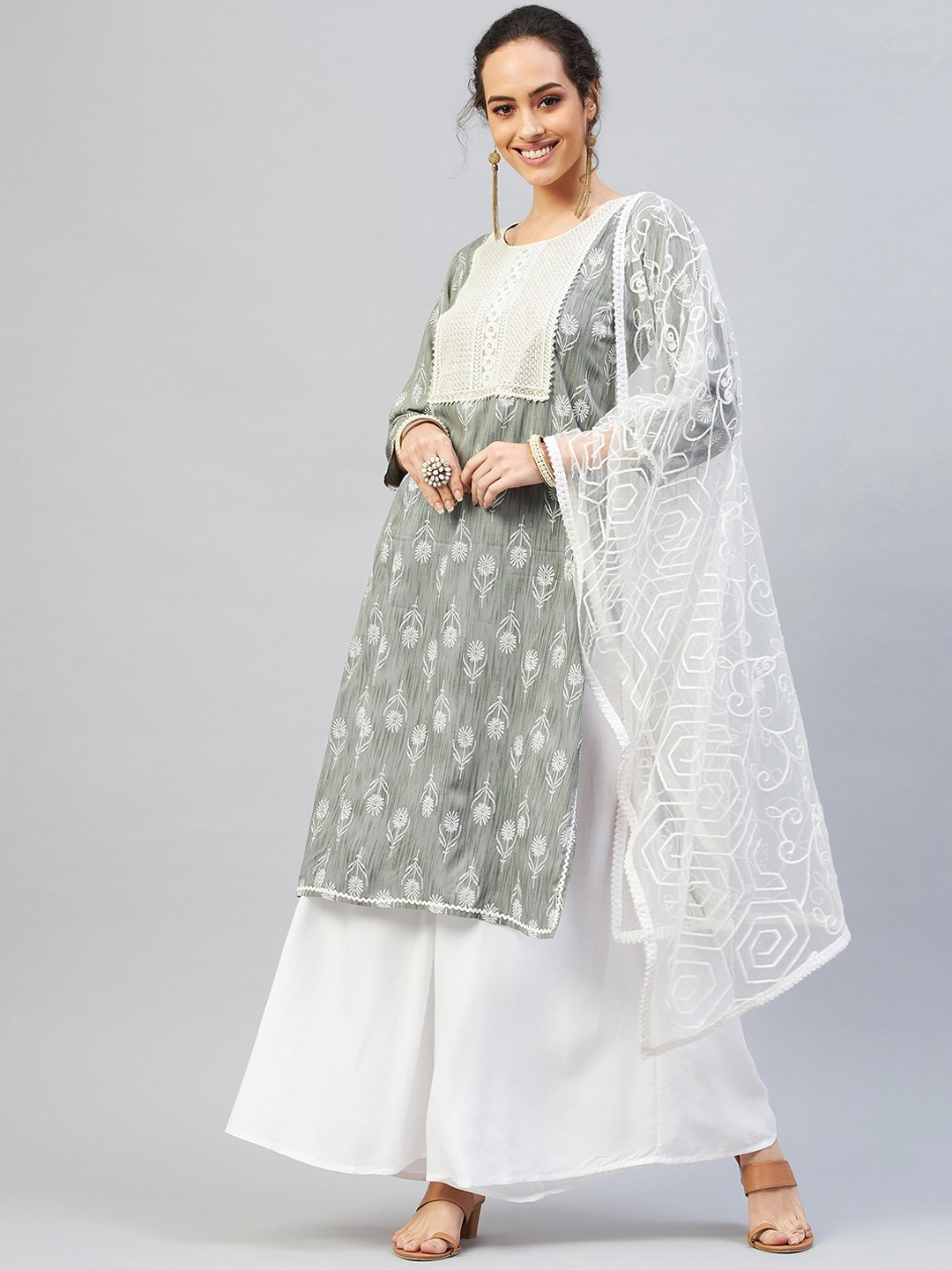 

InWeave Women Grey Floral Printed Kurta with Palazzo & With Dupatta