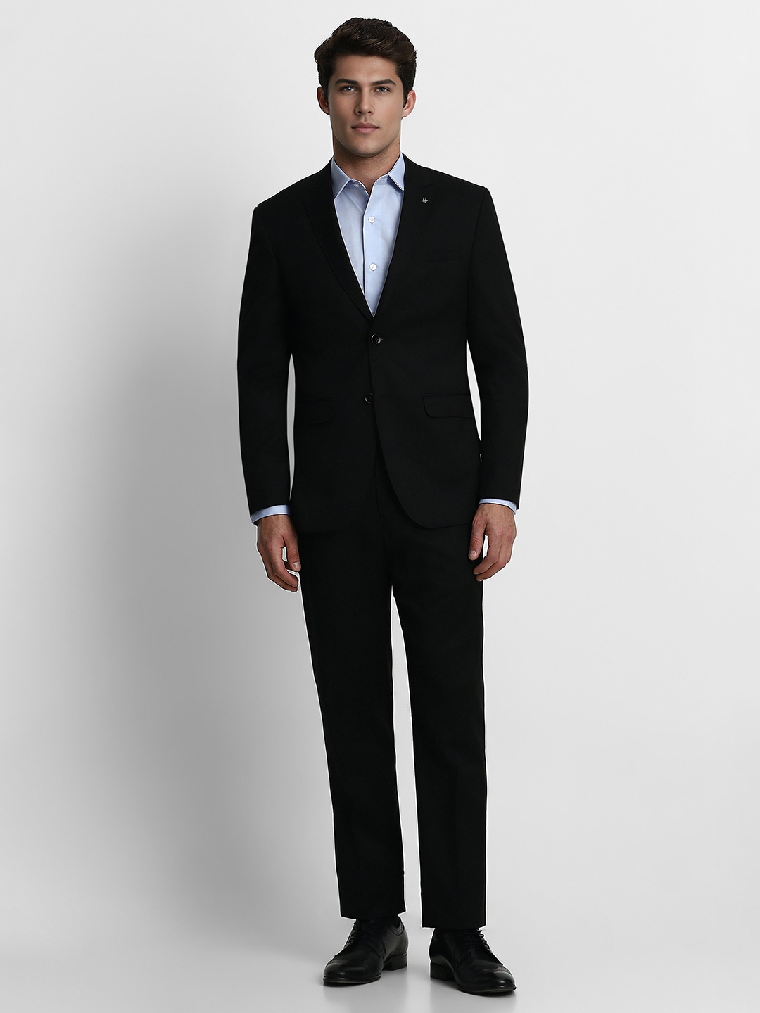 

Louis Philippe Men Black Solid Slim-Fit Single-Breasted Two-Piece Formal Suit