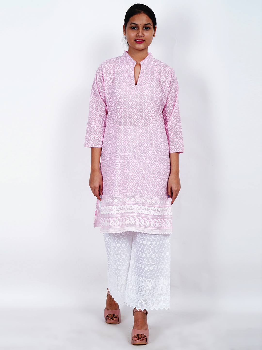 

Trendzmy Women Pink Paisley Chikankari Cotton Kurta