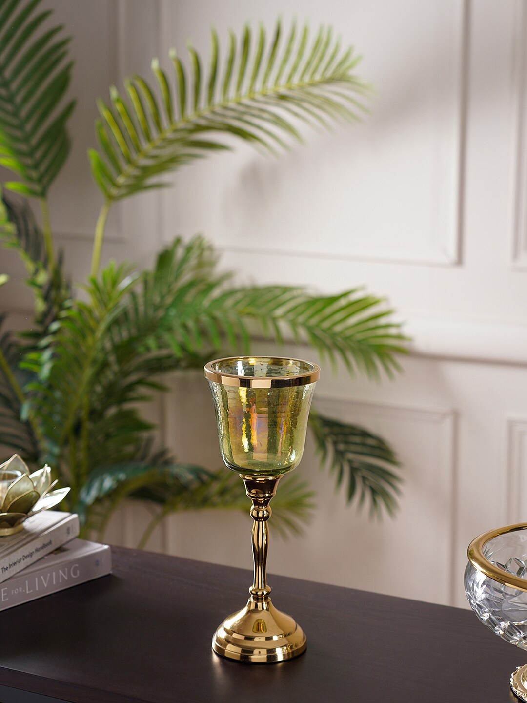 

Pure Home and Living Gold-Toned & Green Solid Small Votive Candle Holder