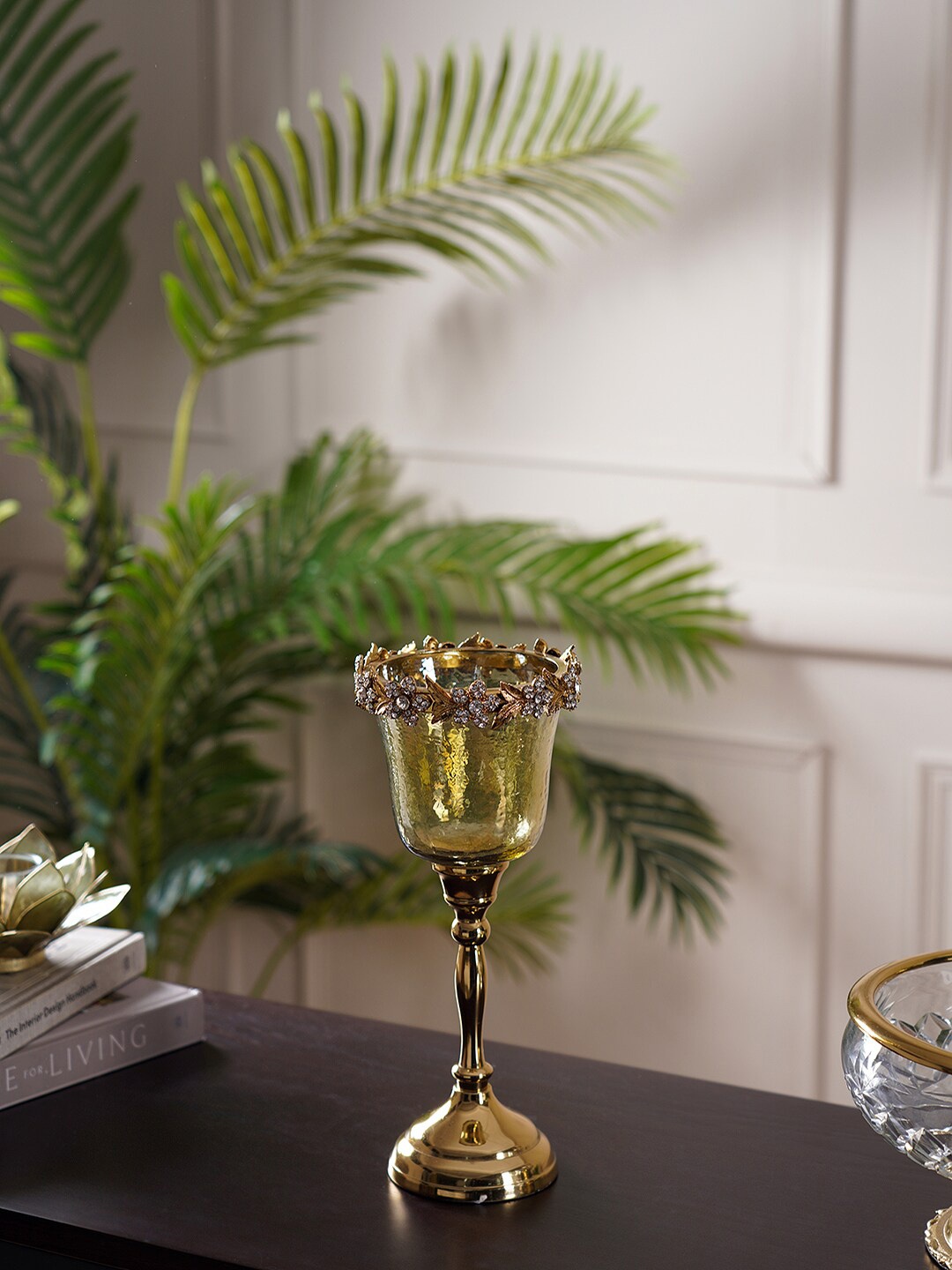 

Pure Home and Living Gold-Toned & Silver-Toned Solid Small Votive Candle Holder