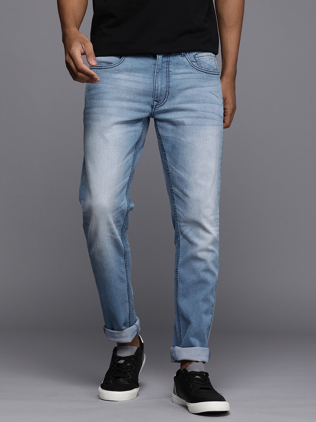 

WROGN Men Blue Slim Fit Low-Rise Clean Look Heavy Fade Stretchable Jeans