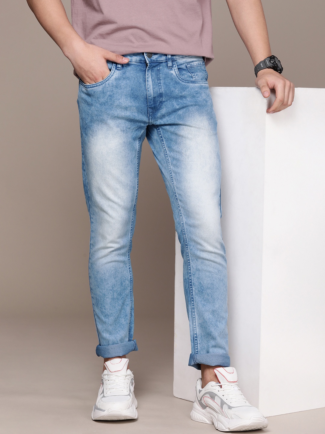 

WROGN Men Slim Fit Heavy Fade Stretchable Mid-Rise Jeans, Blue