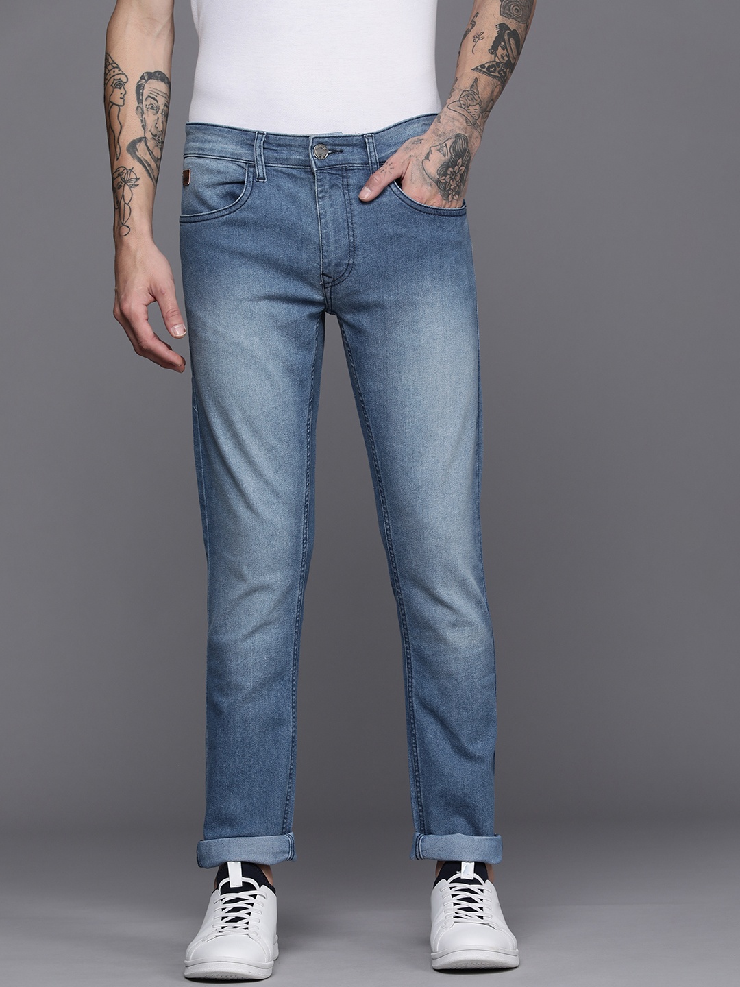 WROGN Men Medium Blue Slim Fit Light Fade Stretchable Jeans