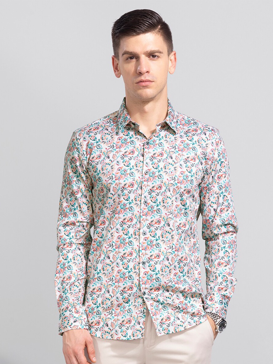 

Snitch Men White Slim Fit Floral Printed Casual Shirt