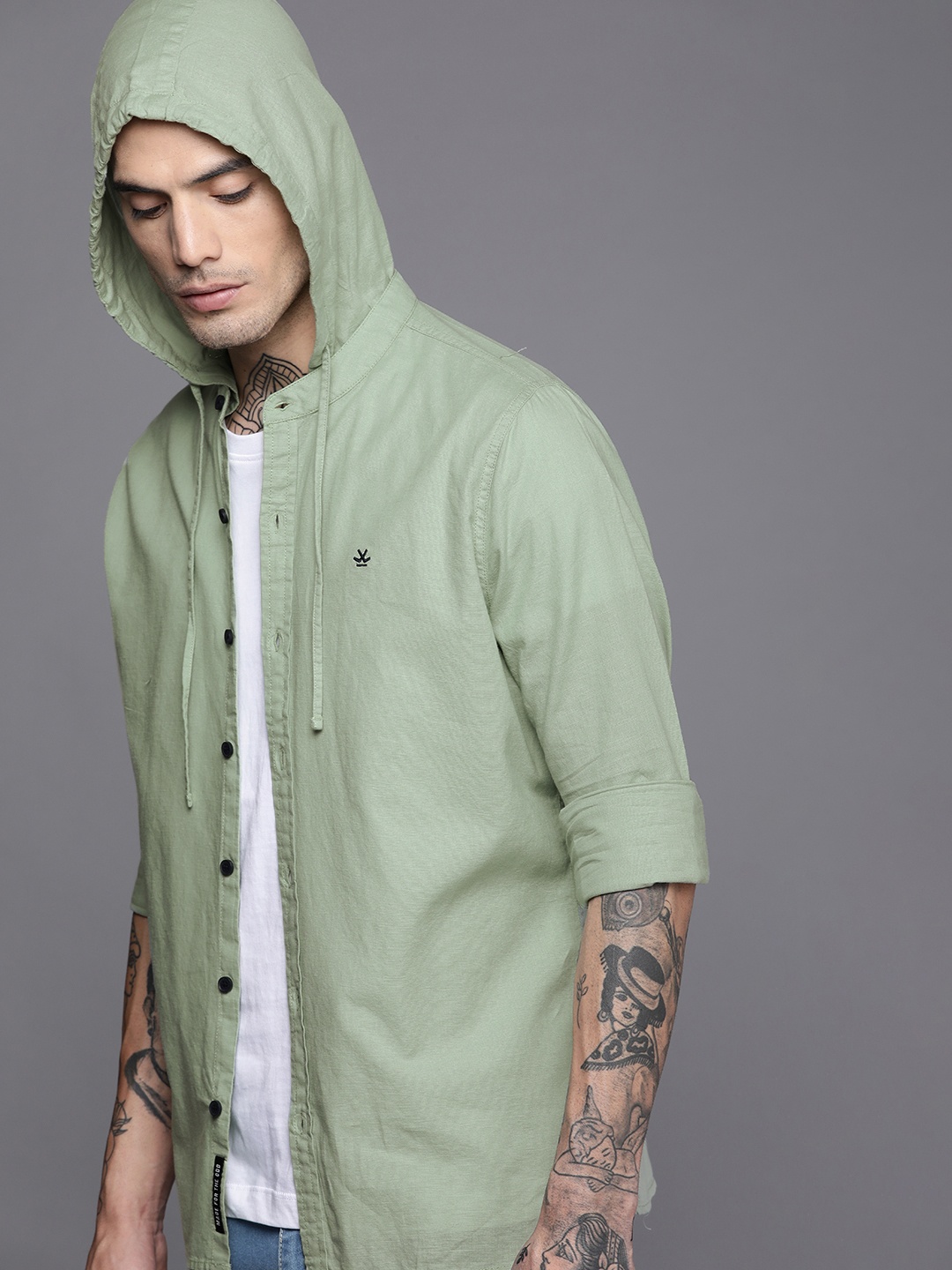 

WROGN Men Green Solid Hooded Pure Cotton Slim Fit Casual Shirt
