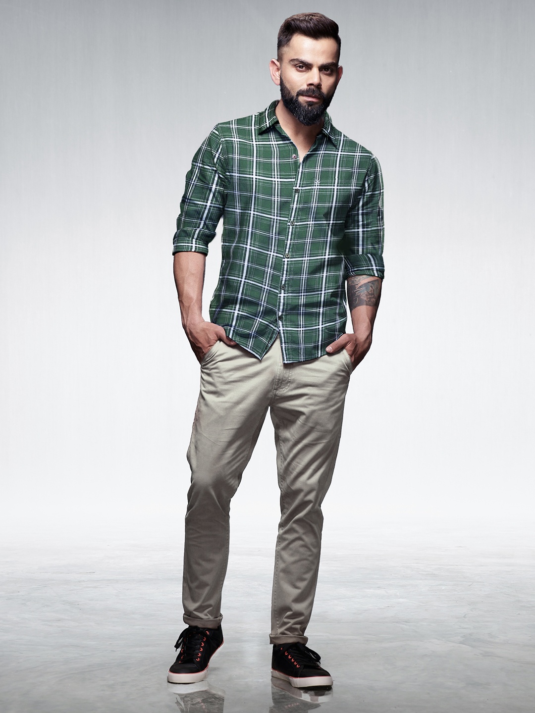 

WROGN Men Green & White Slim Fit Checked Casual Shirt