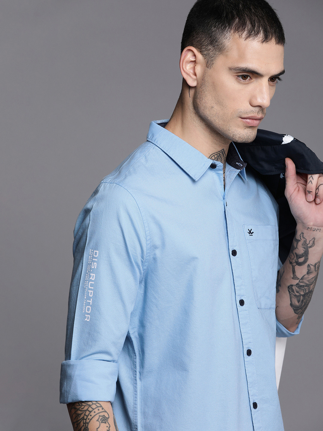 

WROGN Men Blue Solid Slim Fit Pure Cotton Casual Shirt