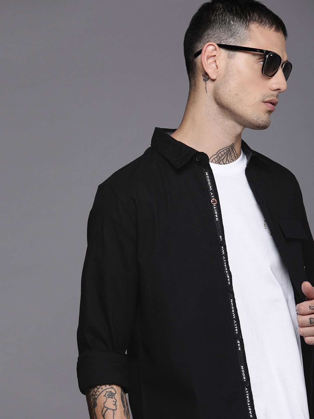 

WROGN Men Black Slim Fit Solid Opaque Pure Cotton Casual Shirt With Flap Chest Pocket