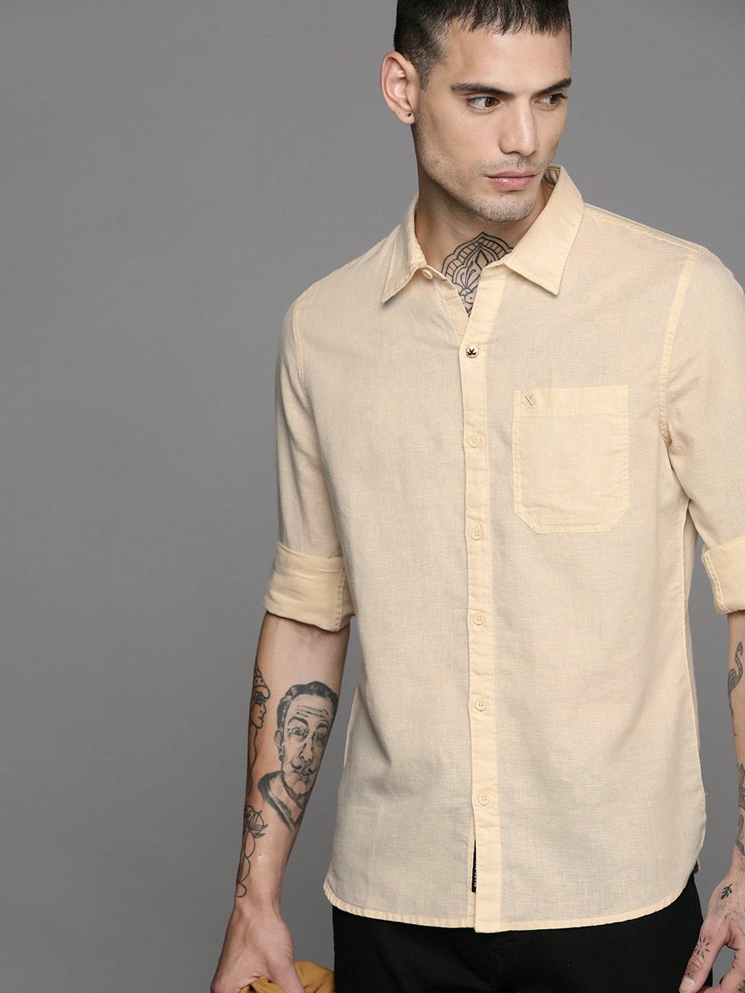 

WROGN Men Beige Solid Slim Fit Cotton Linen Casual Shirt