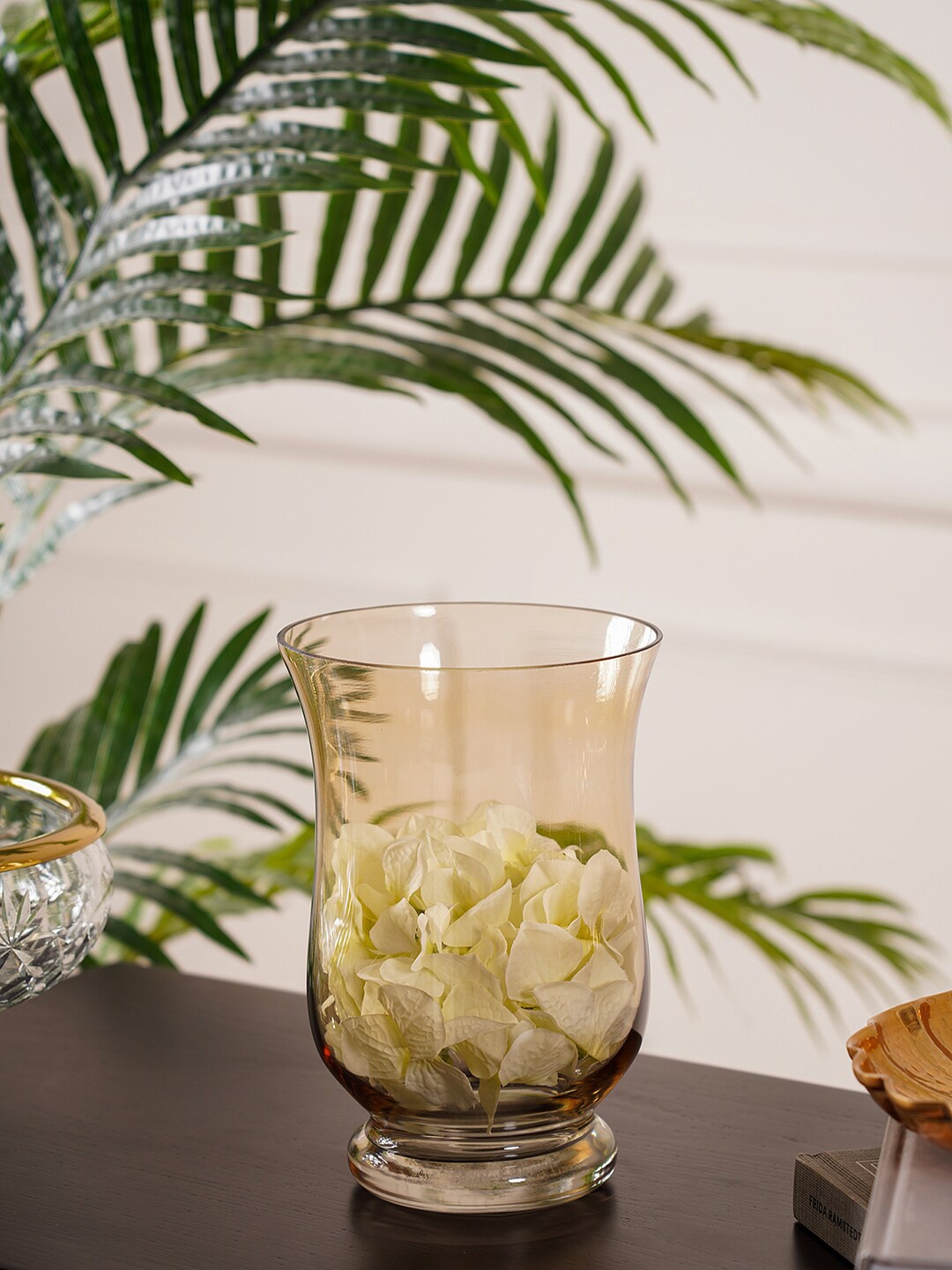 

Pure Home and Living Transparent Solid Glass Bell Vase