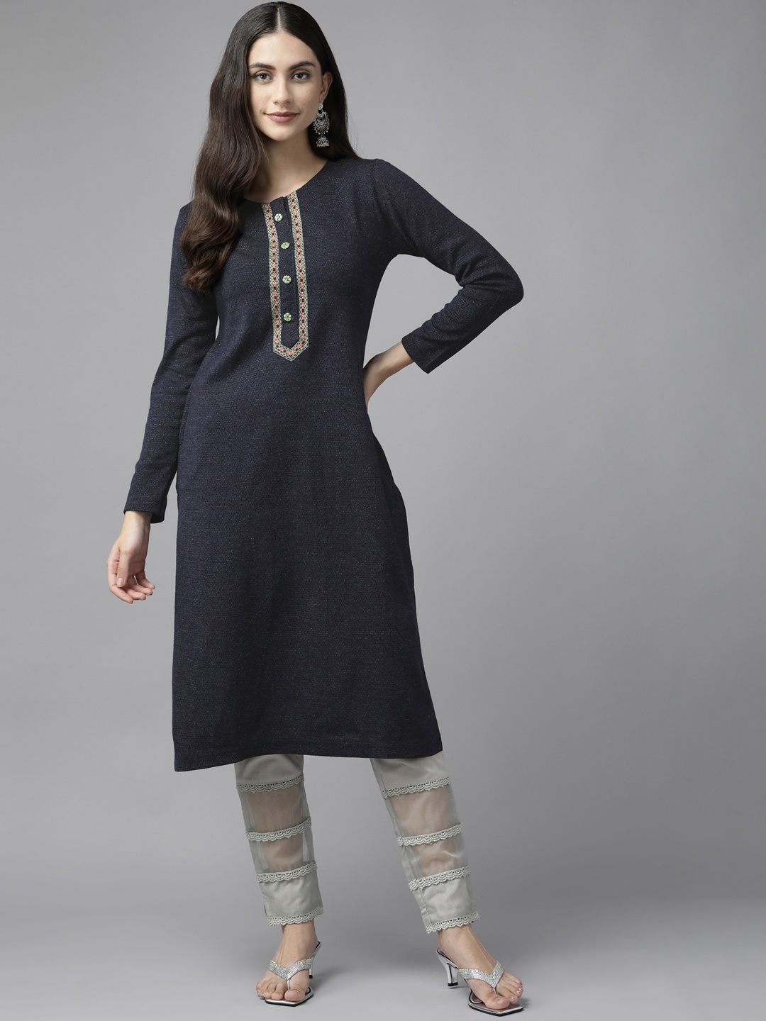 

Cayman Women Solid Knitted Woolen Kurta, Navy blue