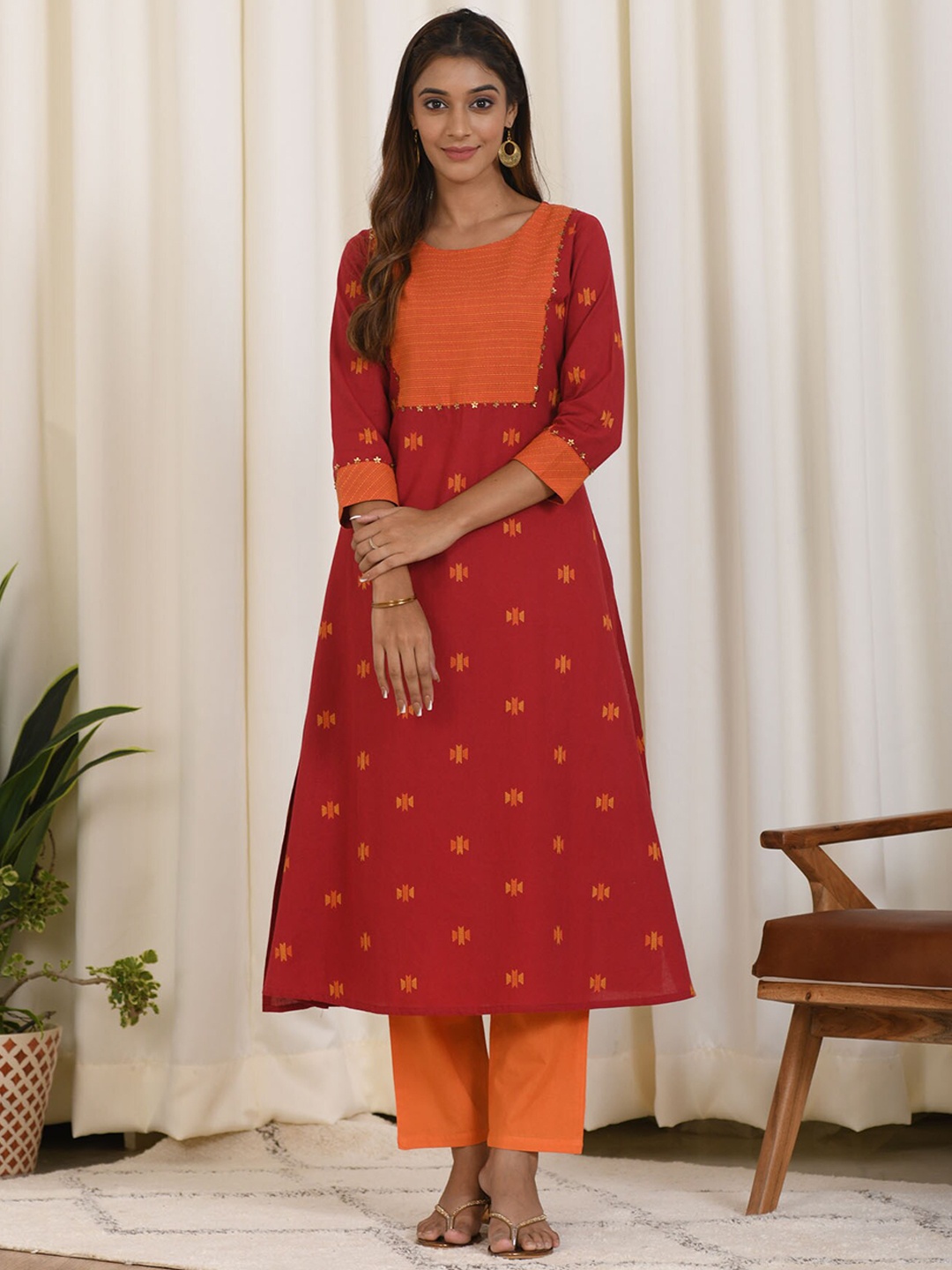 

Aaheli Women Red Sequinned Pure Cotton Kurta with Pyjamas