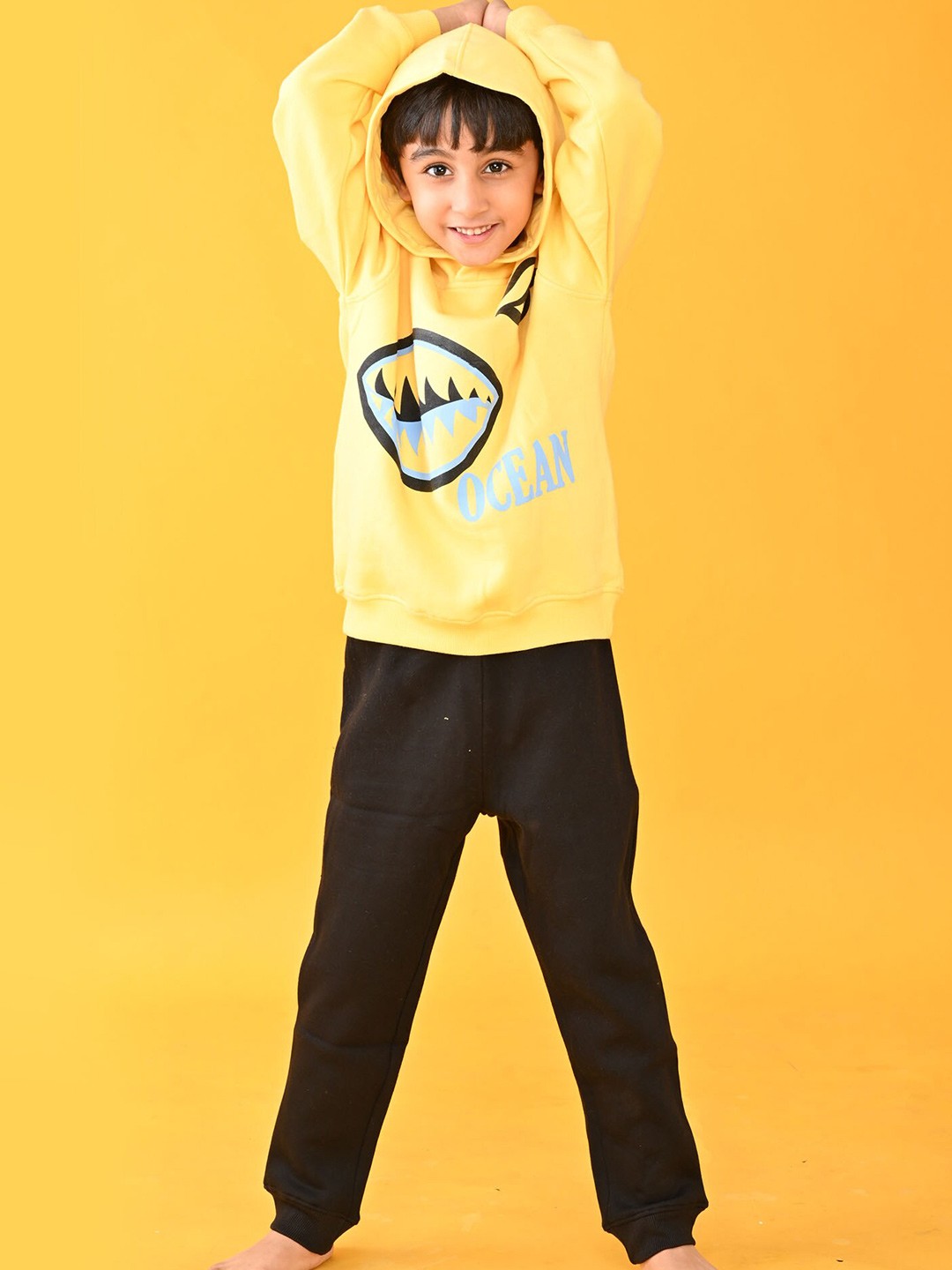 

Anthrilo Boys Yellow & Black Shark Hoodie Jogger Set