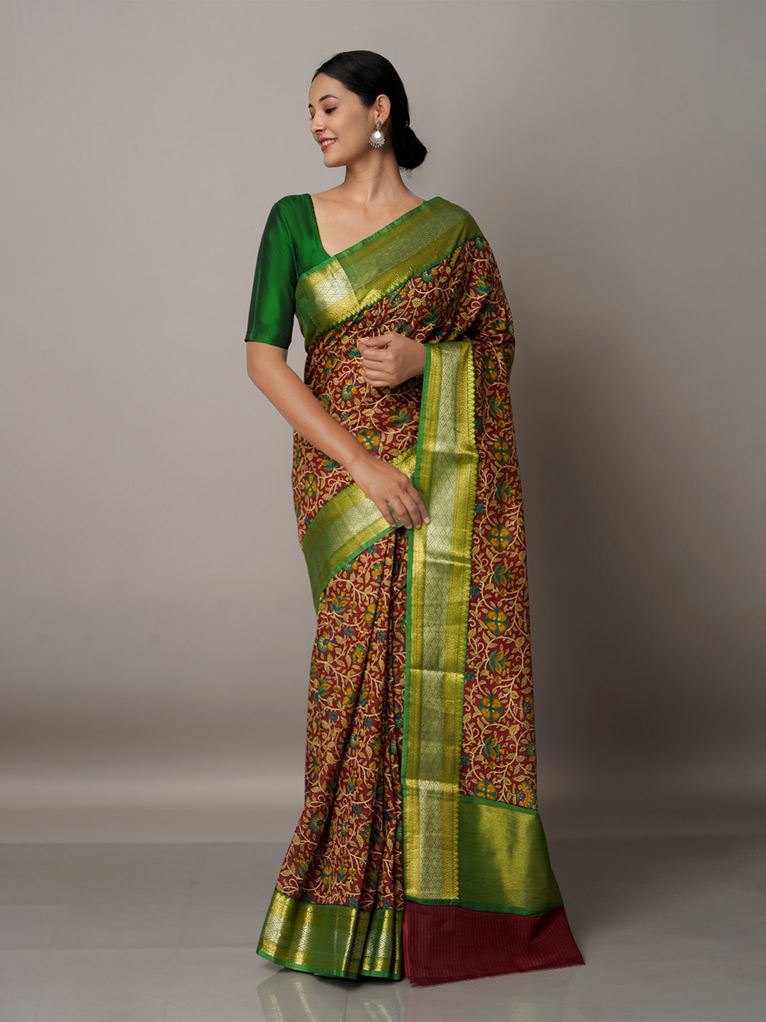 

Unnati Silks Red And Green Floral Print Zari Woven Design Border Maheshwari Saree