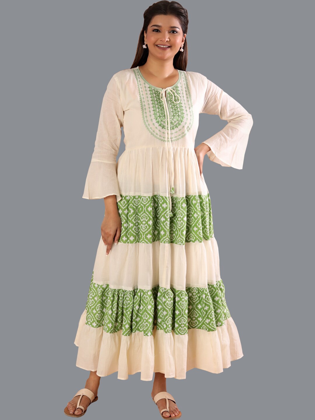 

taruni Women Cream-Coloured & Green Ethnic Motifs Printed Bell Sleeves Anarkali Kurta