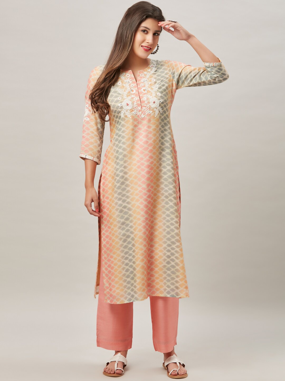 

taruni Women Peach-Coloured Colourblocked Thread Work Pure Silk Kurta with Trousers