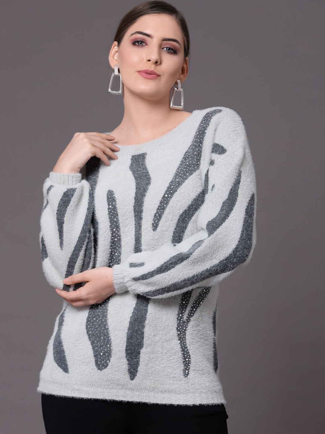 

Mafadeny Women Grey & White Printed Pullover with Fuzzy Detail