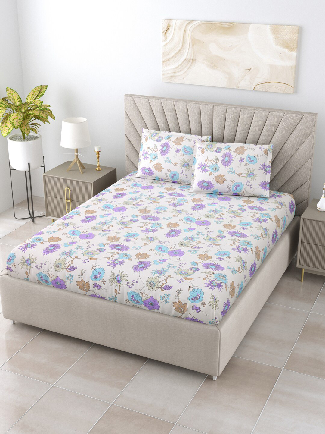 

BOMBAY DYEING Off White & Blue Floral 120 TC Double Queen Bedsheet with 2 Pillow Covers